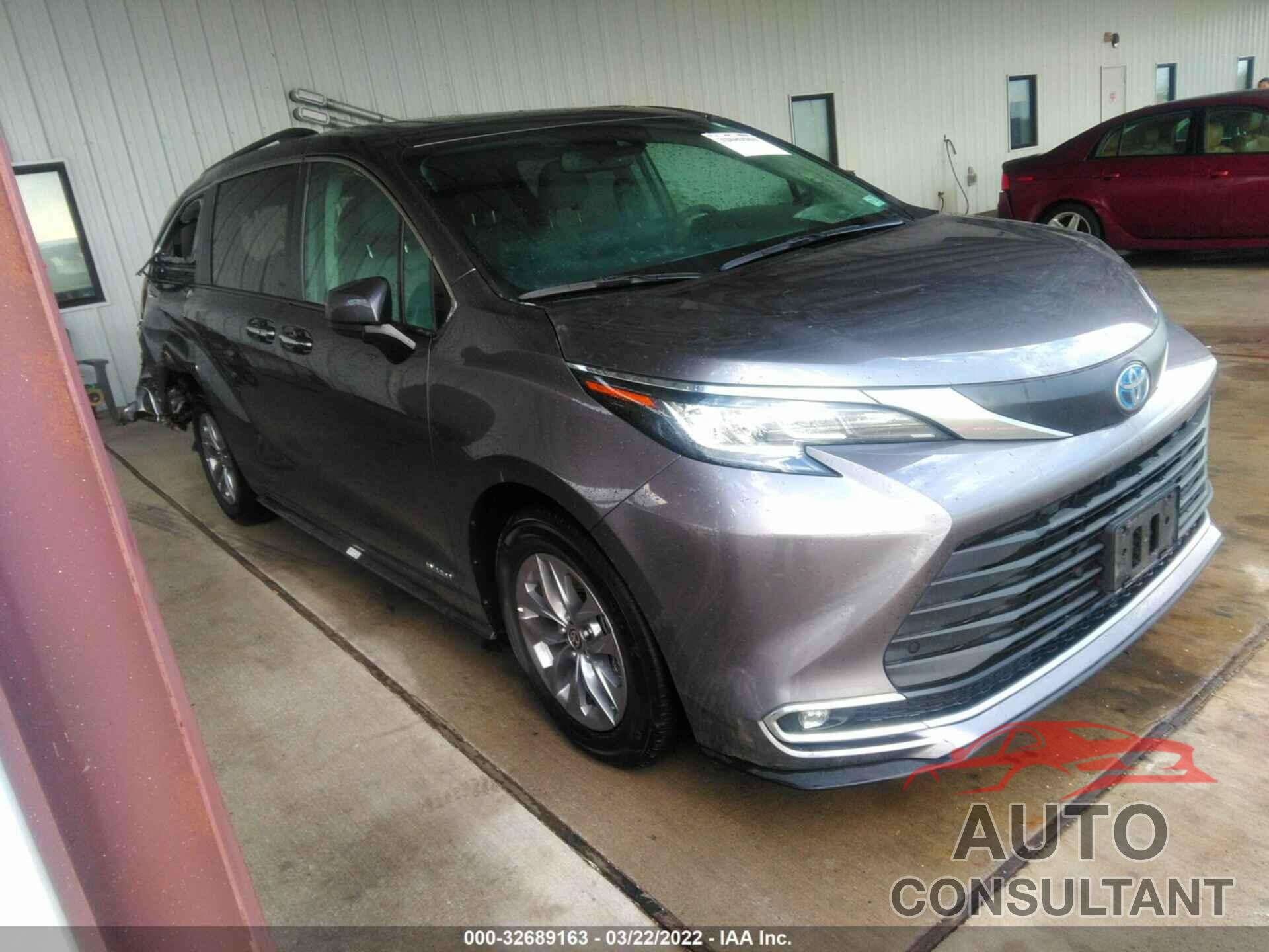 TOYOTA SIENNA 2021 - 5TDYRKEC6MS039881