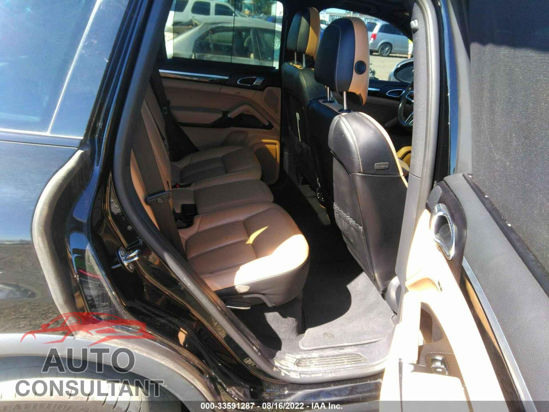 PORSCHE CAYENNE 2016 - WP1AB2A22GLA96277