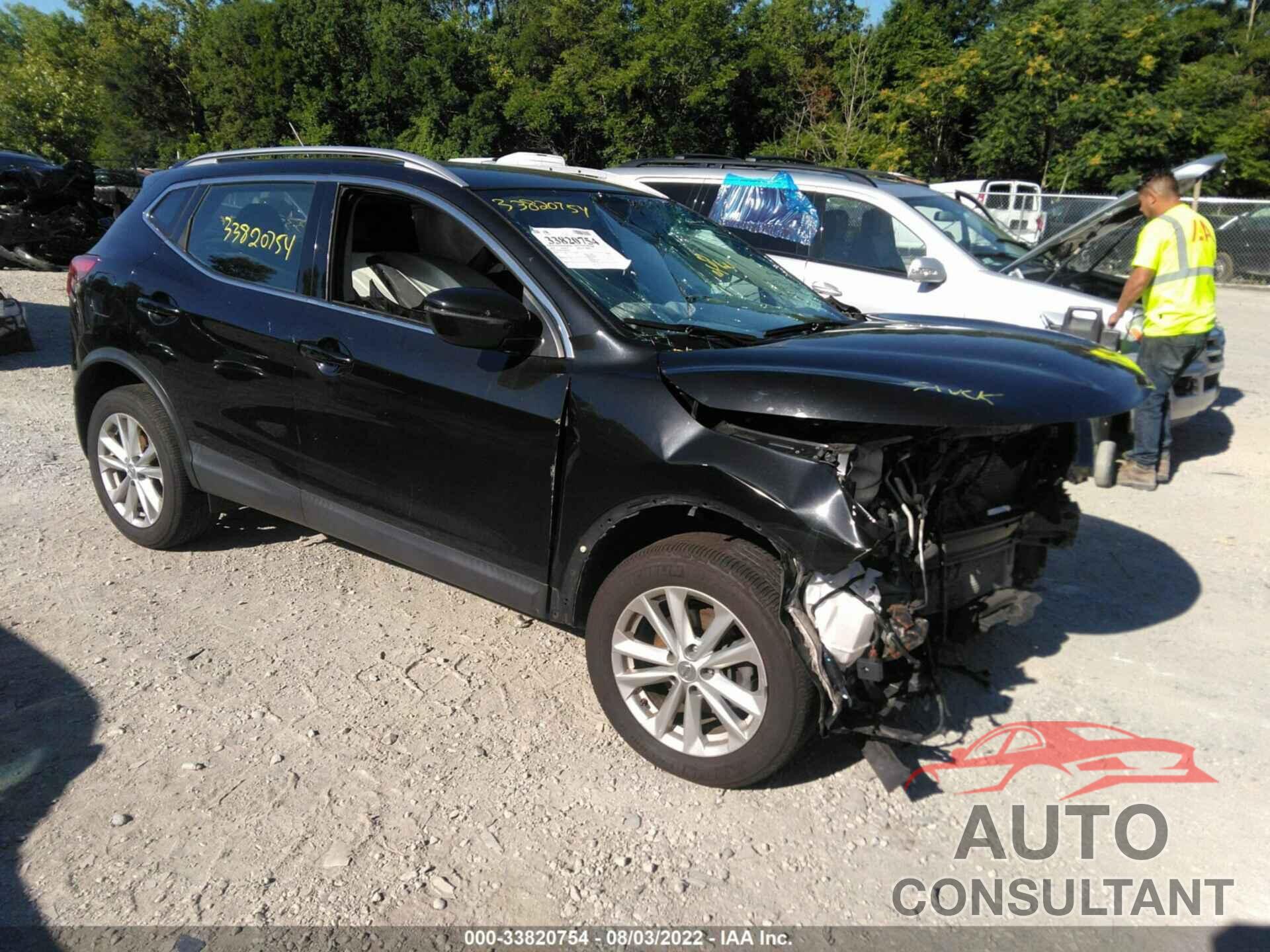 NISSAN ROGUE SPORT 2018 - JN1BJ1CR2JW268135