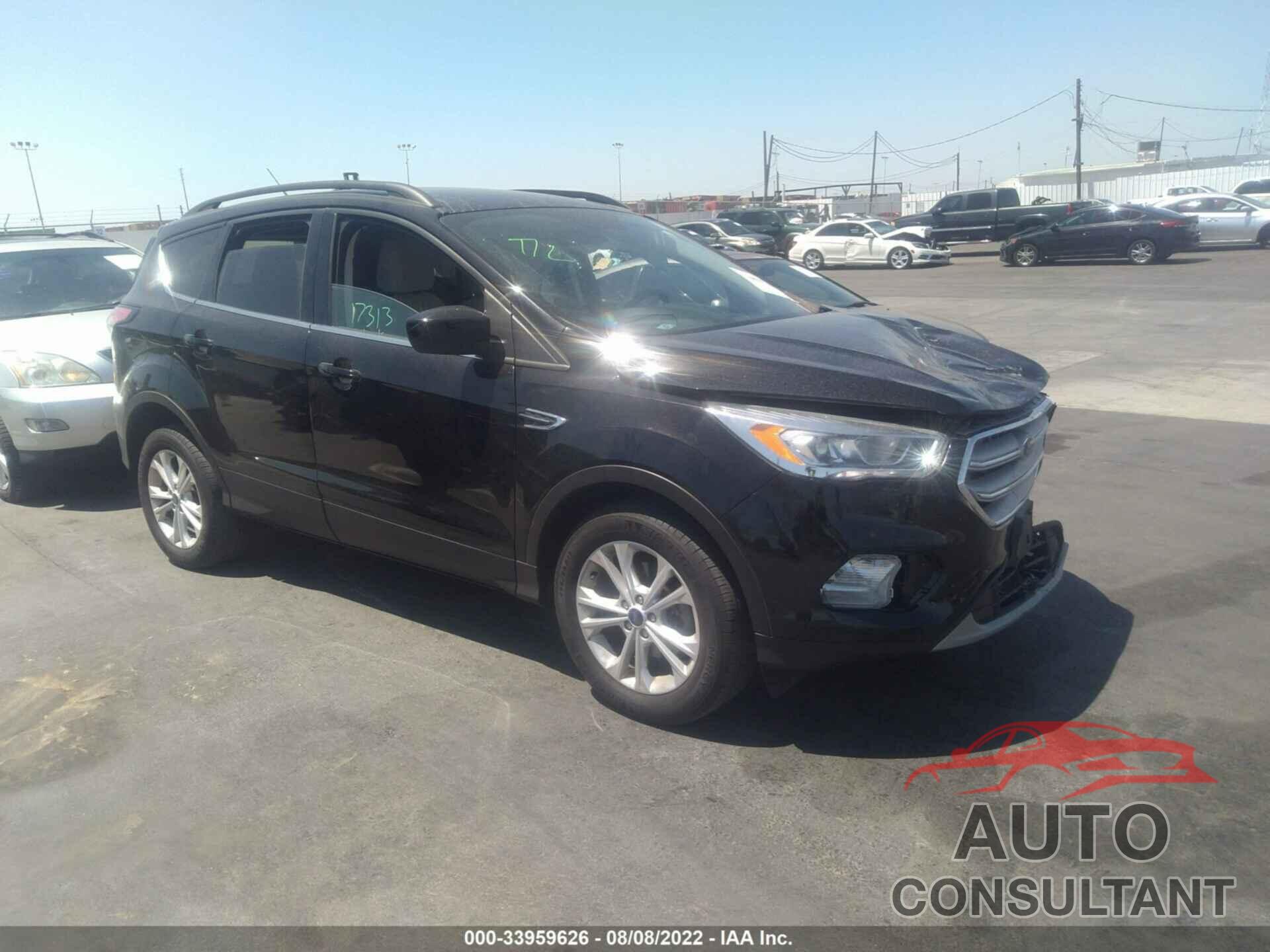 FORD ESCAPE 2017 - 1FMCU0GD8HUE56239