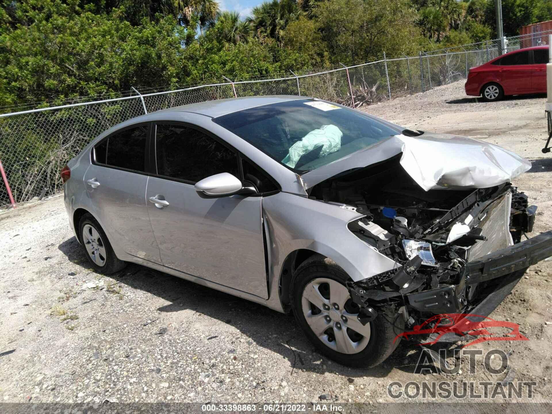 KIA FORTE 2018 - 3KPFK4A77JE273873