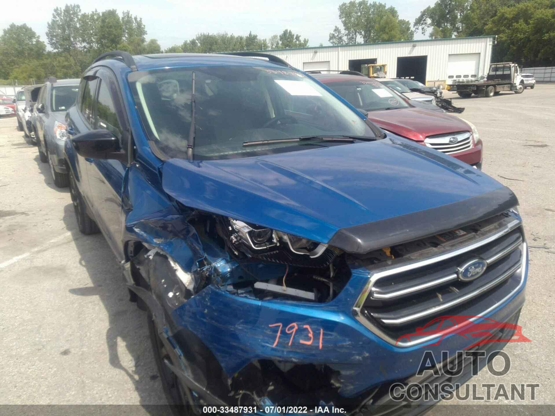 FORD ESCAPE 2017 - 1FMCU0GD5HUB08205