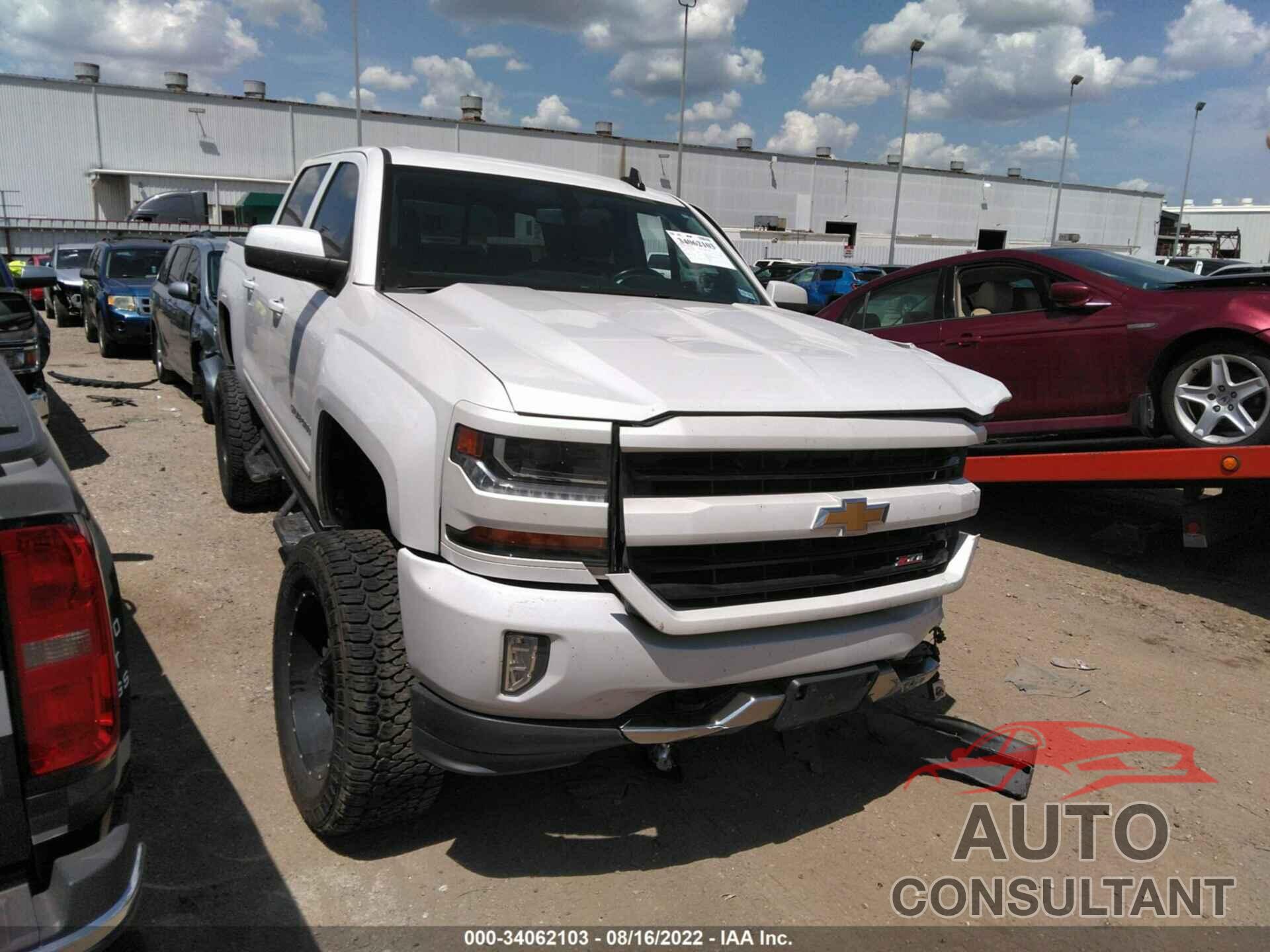 CHEVROLET SILVERADO 1500 2018 - 3GCUKREC1JG498161