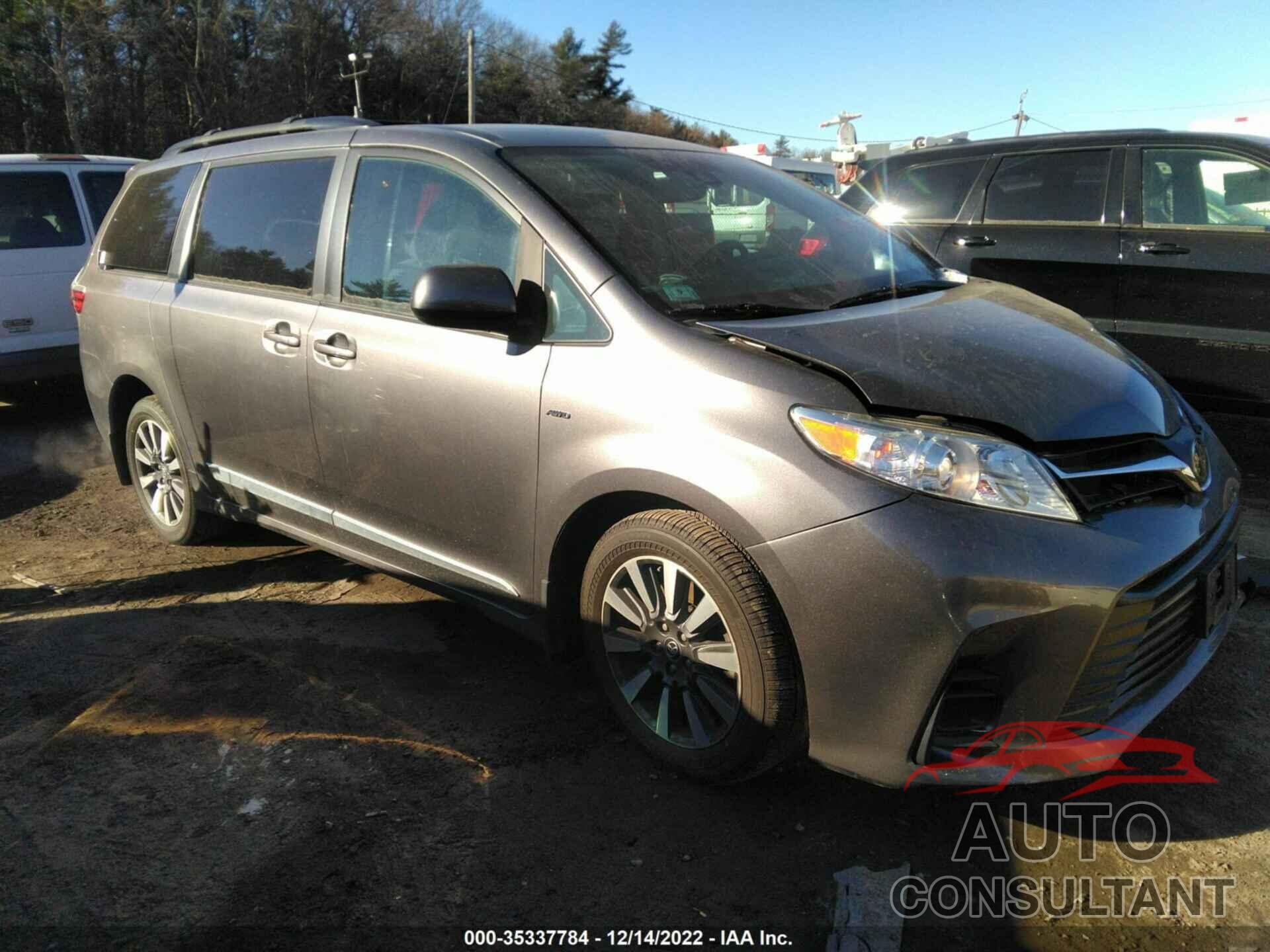 TOYOTA SIENNA 2019 - 5TDJZ3DC8KS226318