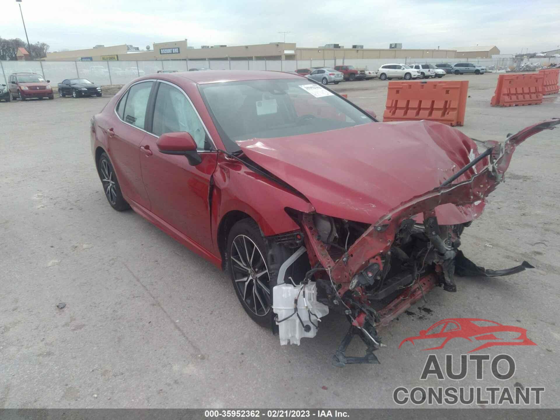 TOYOTA CAMRY 2021 - 4T1G11AKXMU435541