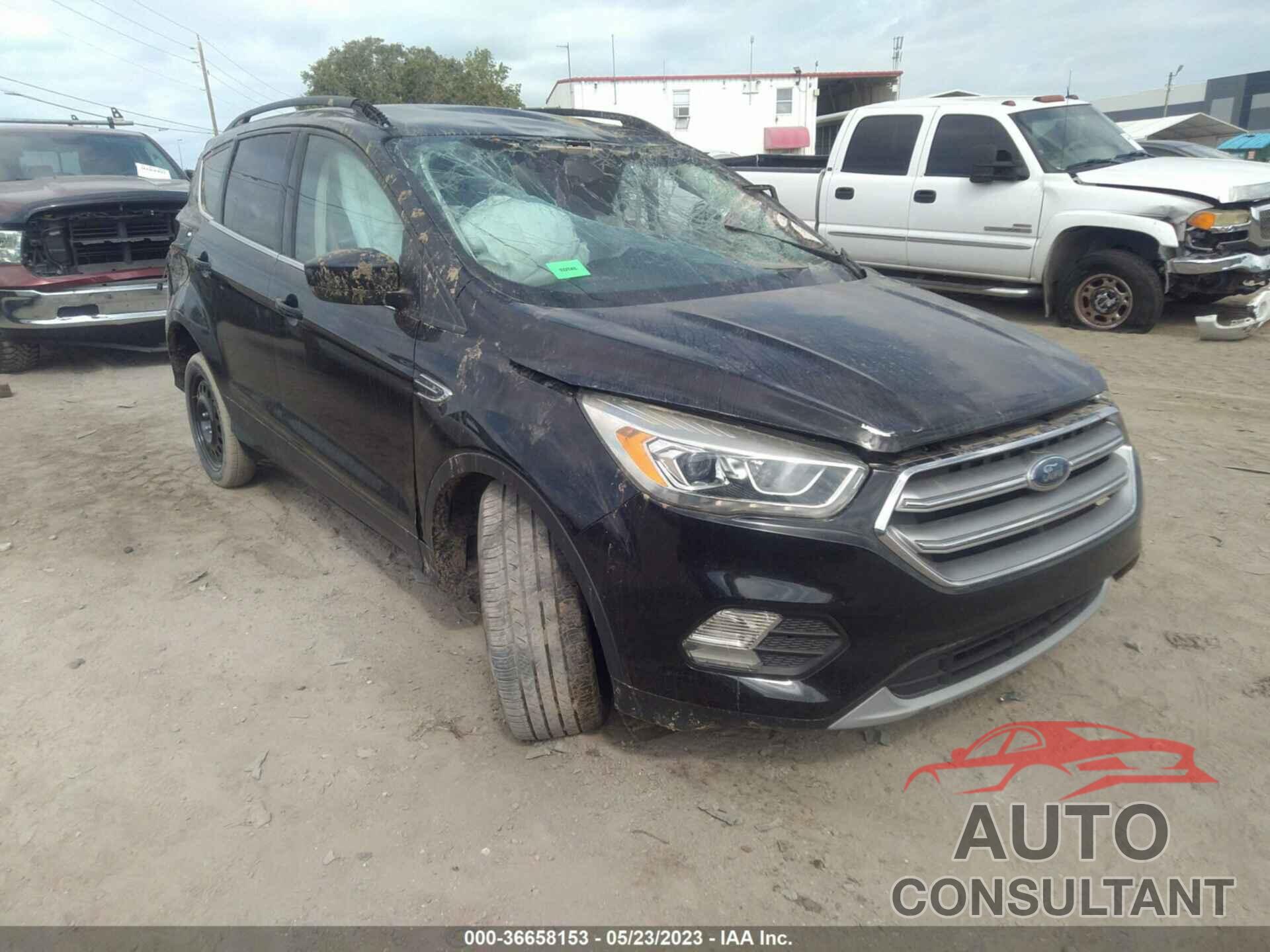 FORD ESCAPE 2017 - 1FMCU0GD9HUD35364