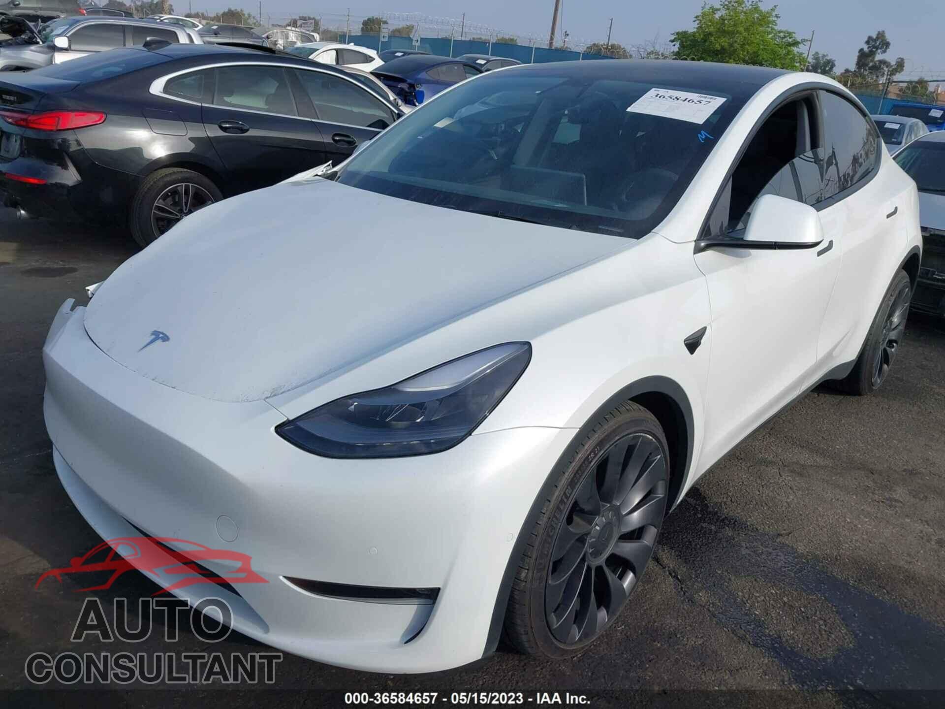 TESLA MODEL Y 2022 - 7SAYGDEF9NF366103