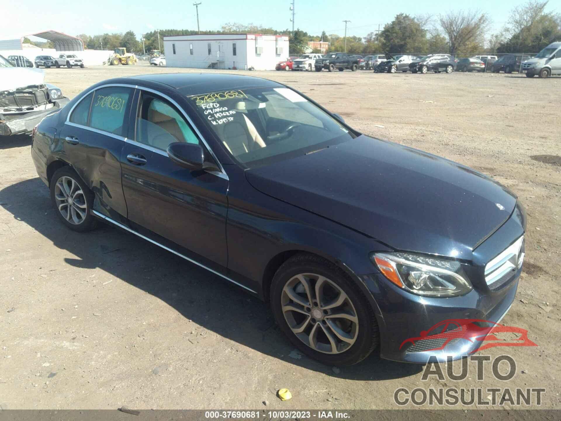 MERCEDES-BENZ C 300 2016 - 55SWF4KB3GU104538