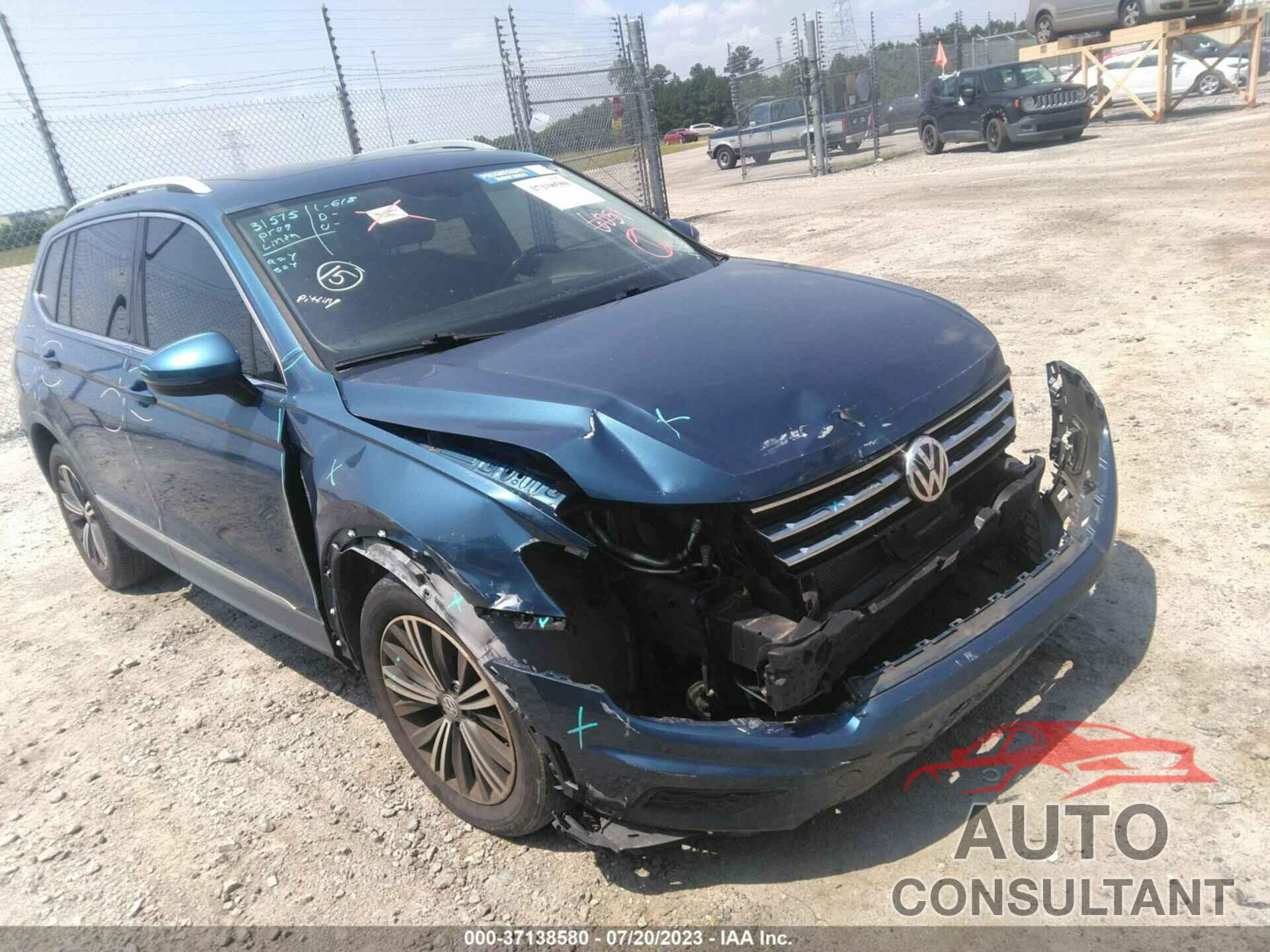 VOLKSWAGEN TIGUAN 2018 - 3VV3B7AX2JM018561