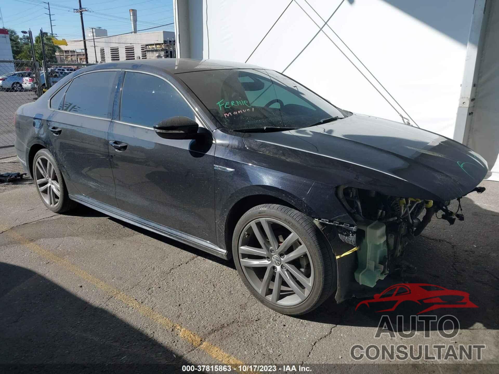 VOLKSWAGEN PASSAT 2018 - 1VWAA7A37JC050331