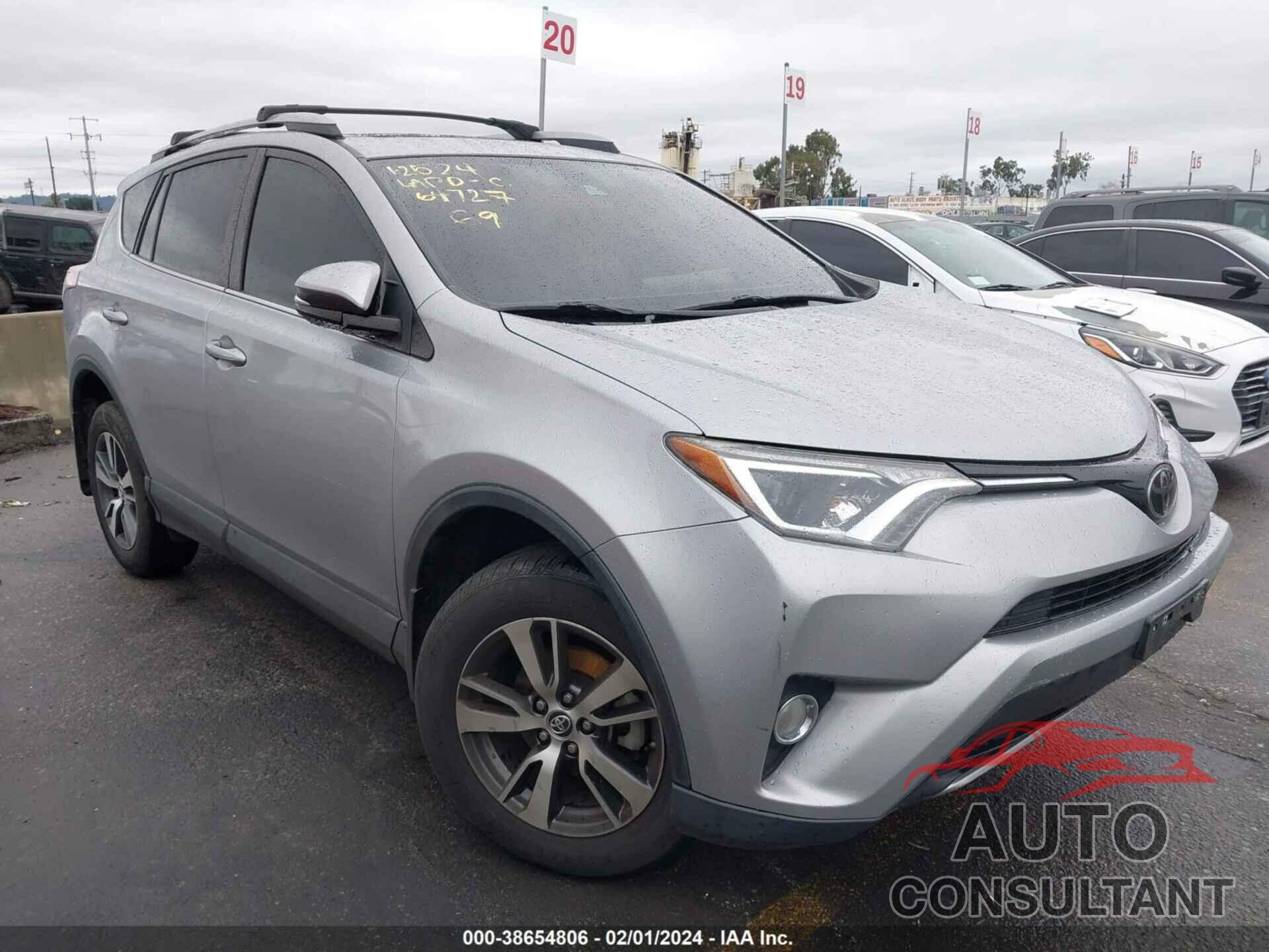 TOYOTA RAV4 2018 - 2T3WFREV6JW515390