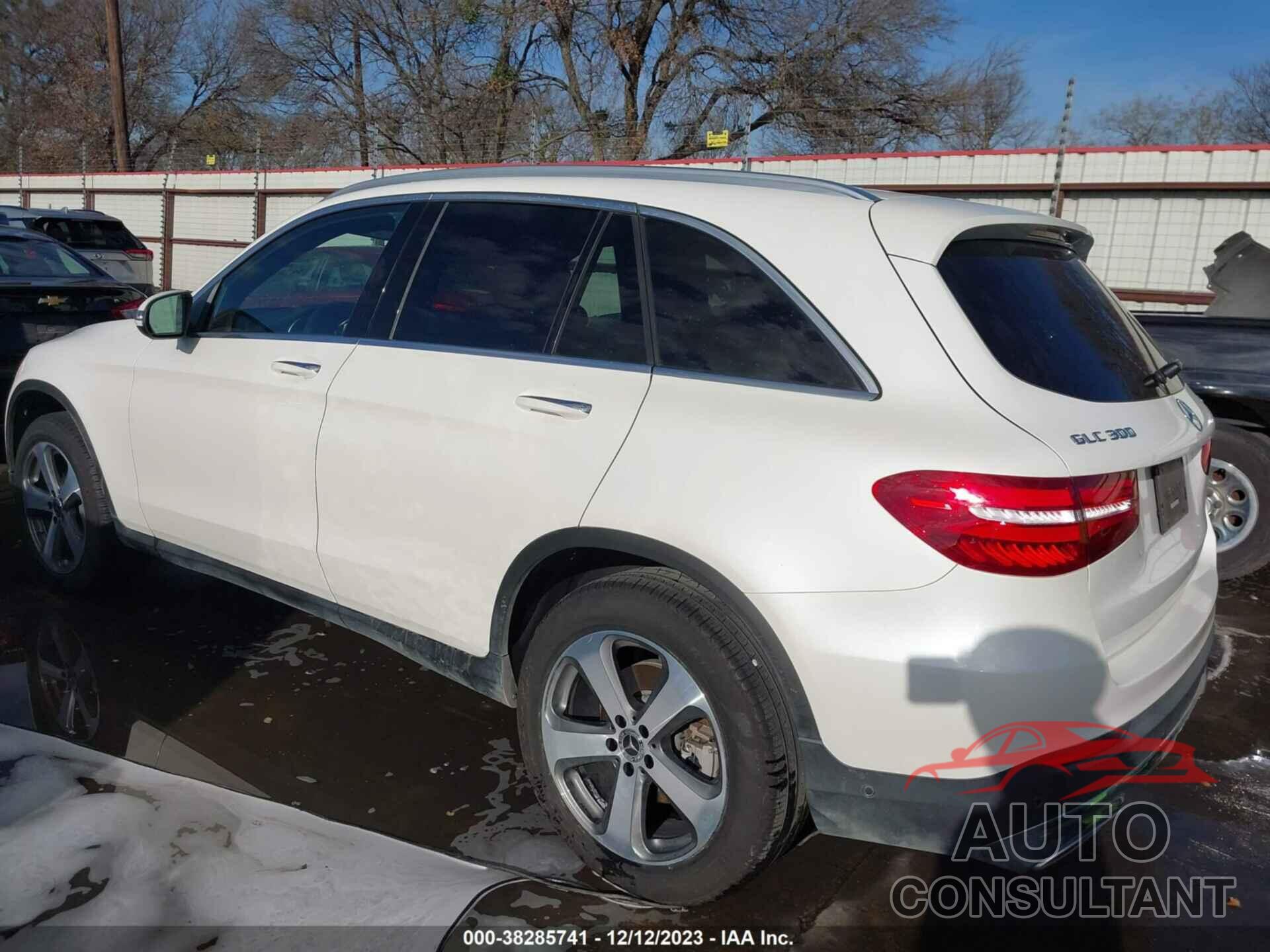 MERCEDES-BENZ GLC 2019 - WDC0G4KB2KF548965