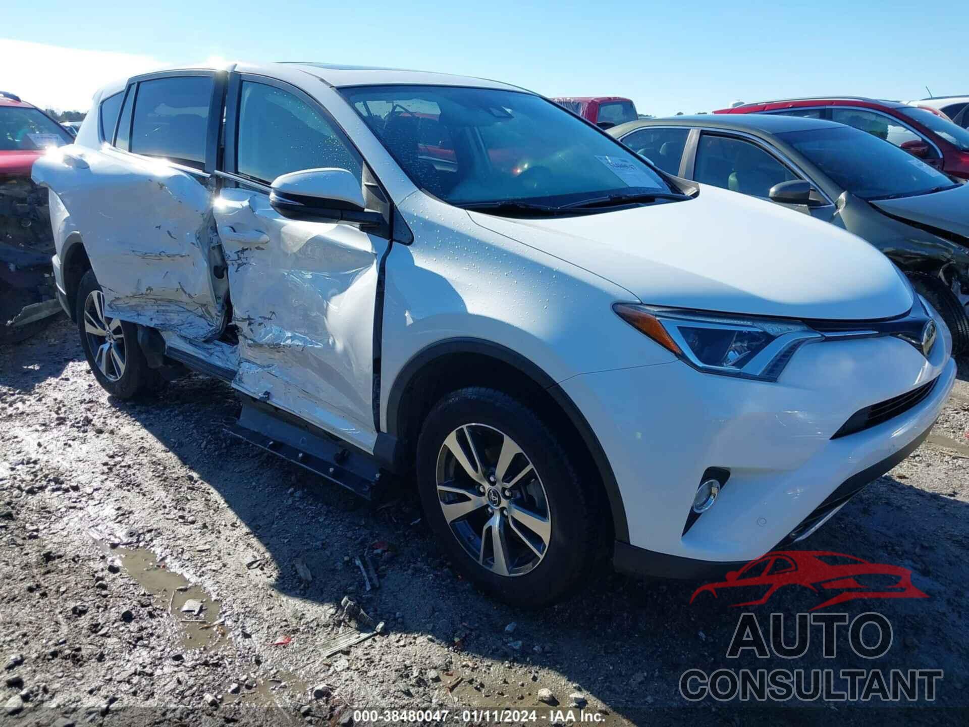 TOYOTA RAV4 2018 - JTMWFREV2JJ746821