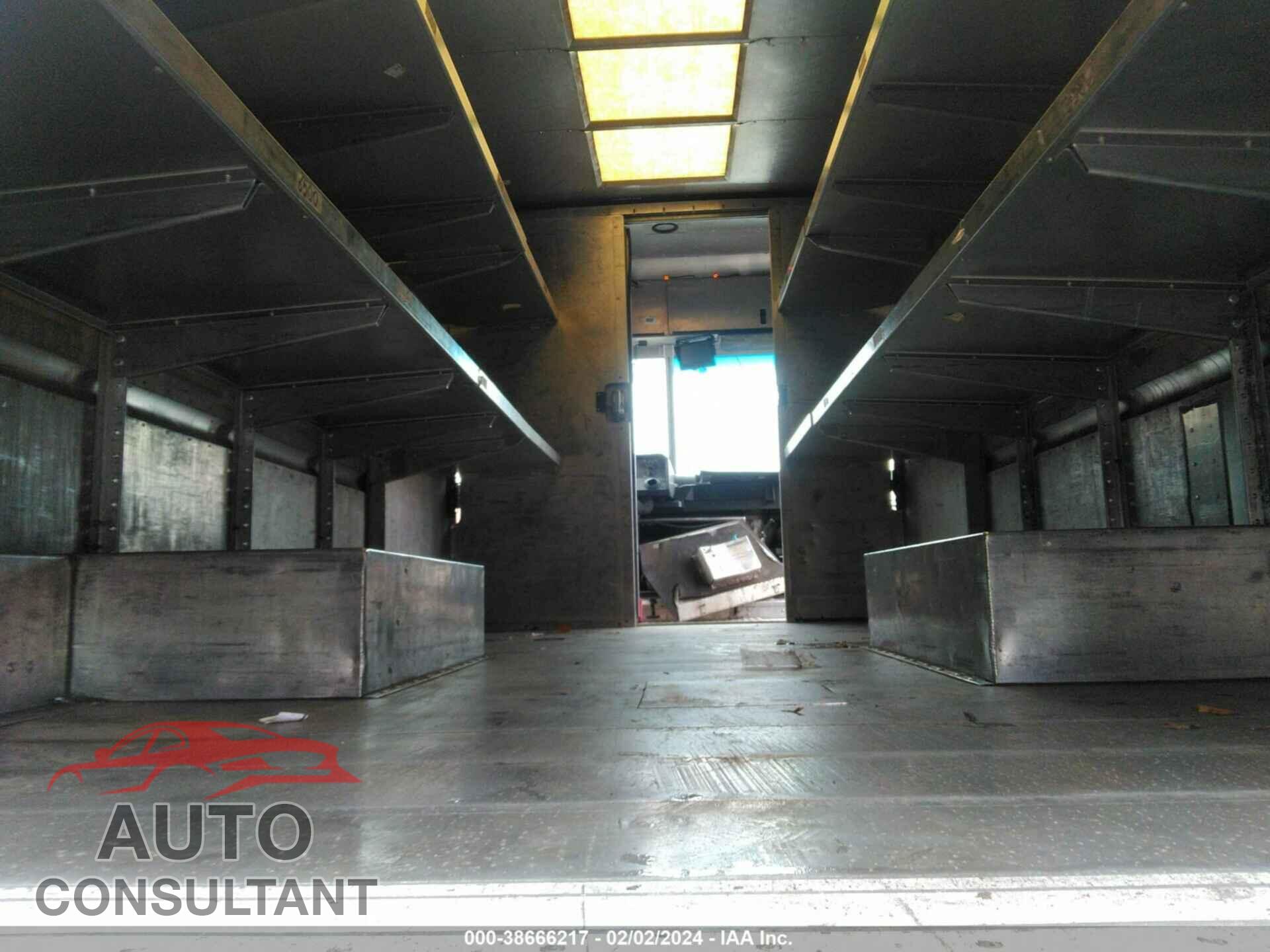 FORD ECONOLINE 2019 - 1FC3E4K65KDC38946