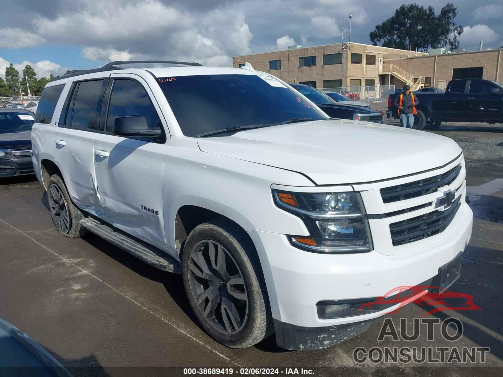 CHEVROLET TAHOE 2018 - 1GNSCBKC3JR367854