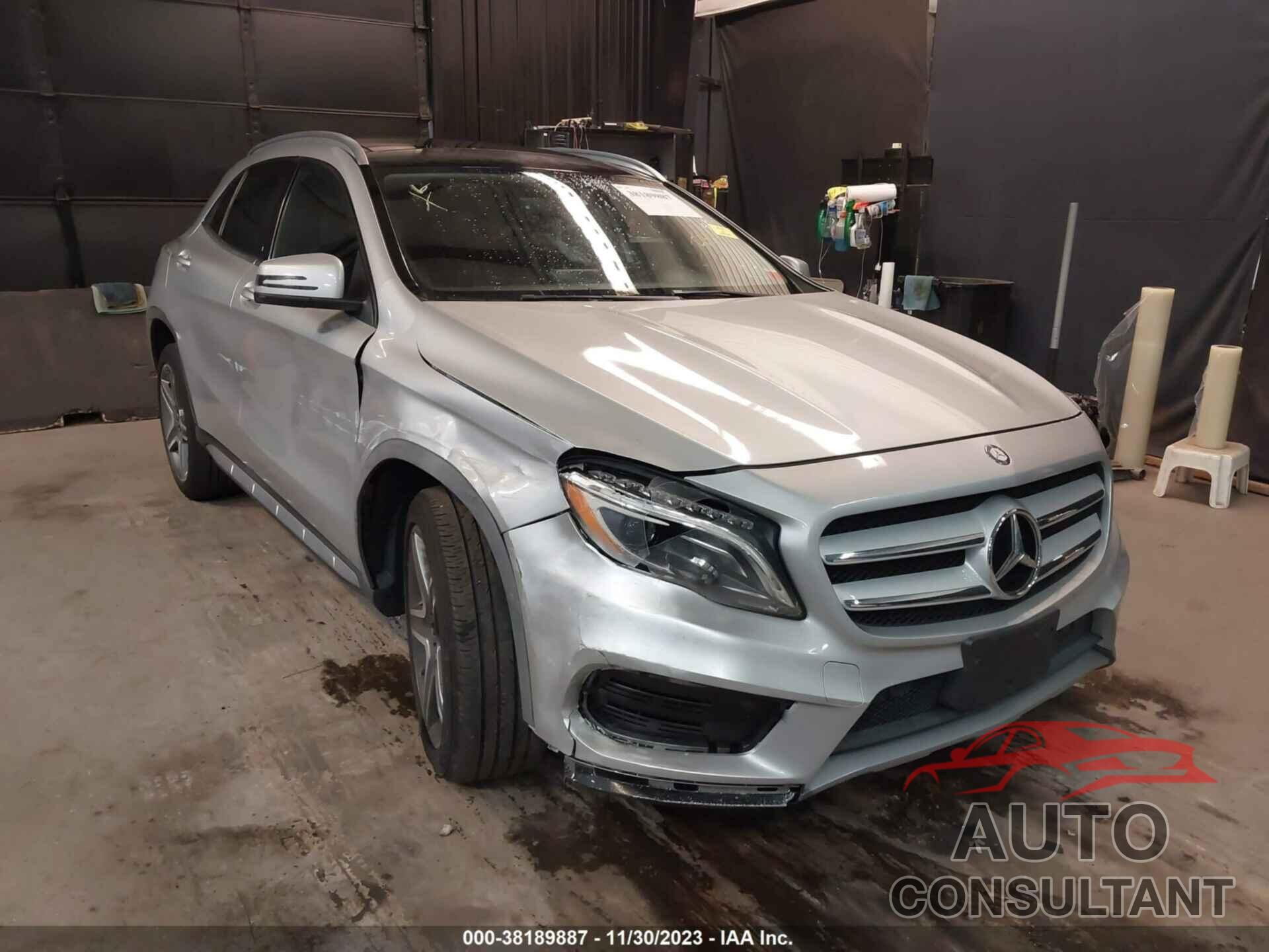 MERCEDES-BENZ GLA 250 2015 - WDCTG4GB4FJ186503