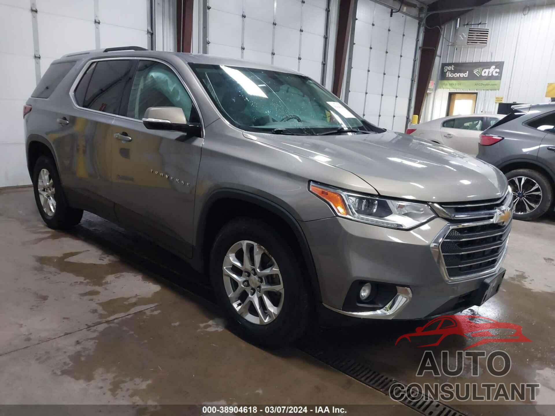 CHEVROLET TRAVERSE 2018 - 1GNEVGKW8JJ204940