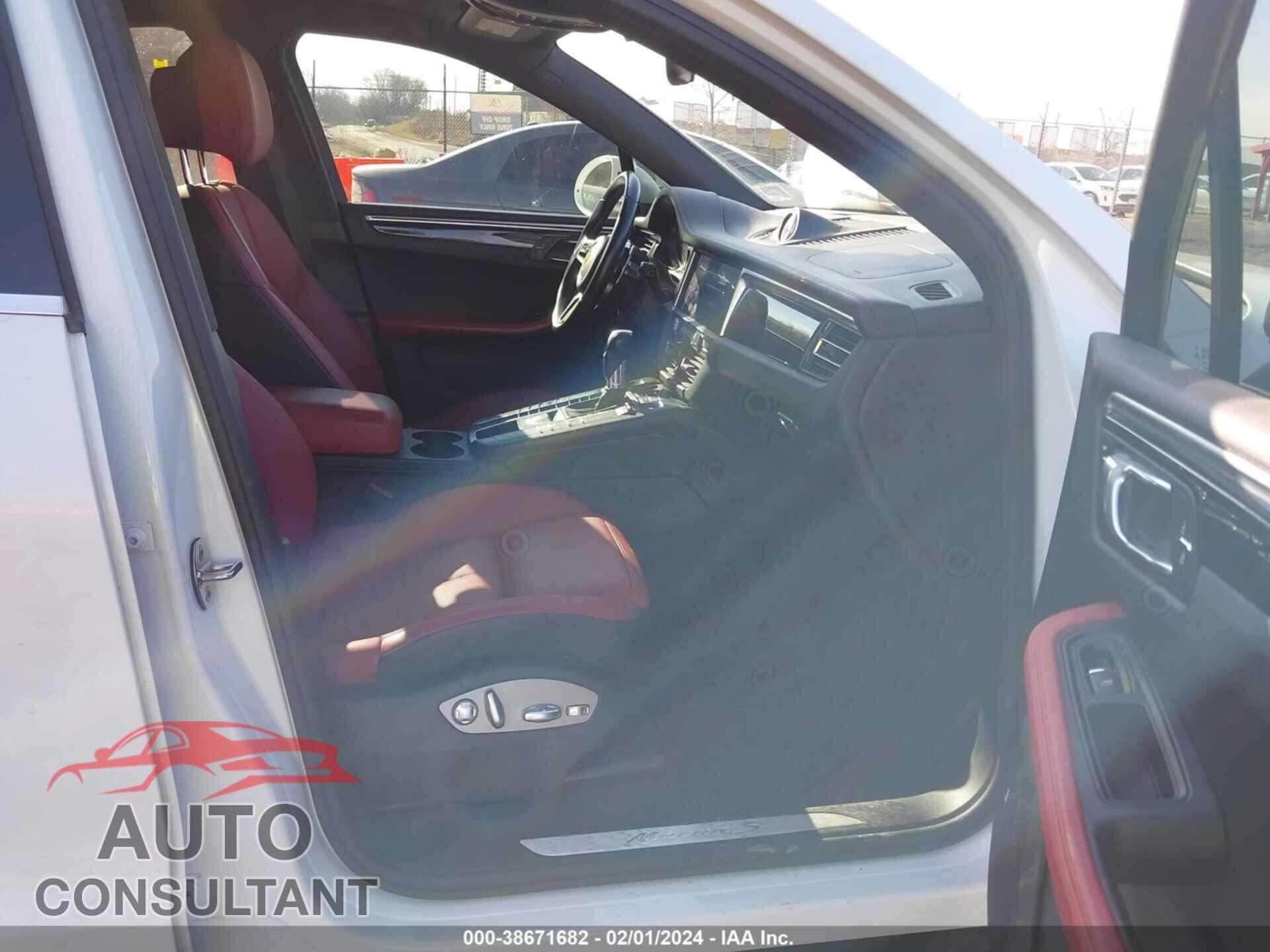 PORSCHE MACAN 2019 - WP1AB2A50KLB31708