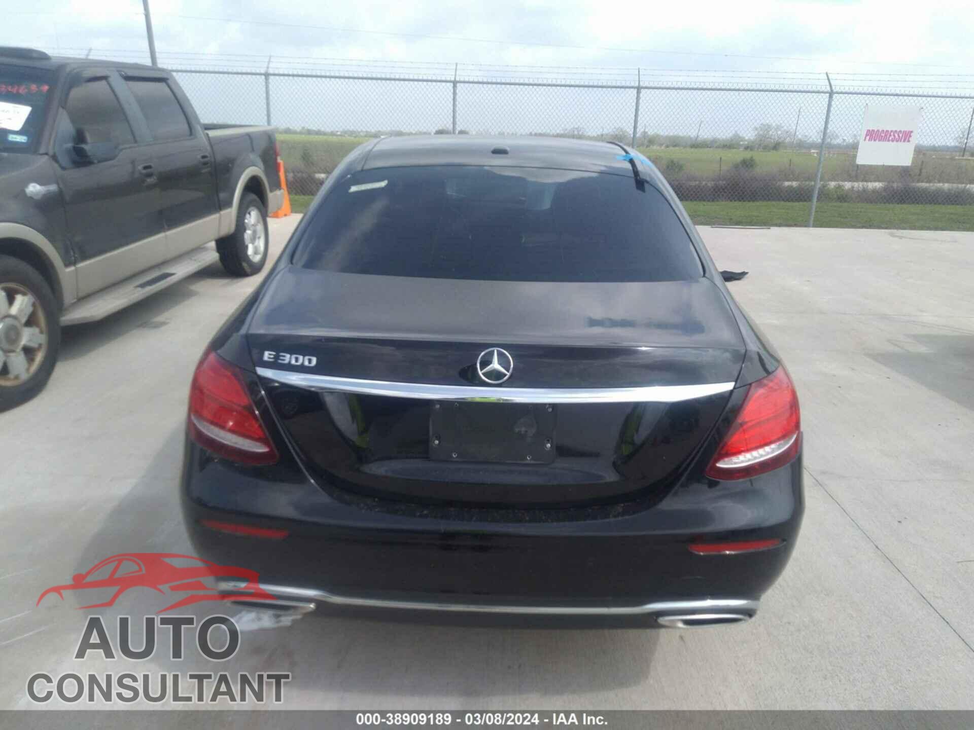 MERCEDES-BENZ E 300 2017 - WDDZF4JB2HA079468