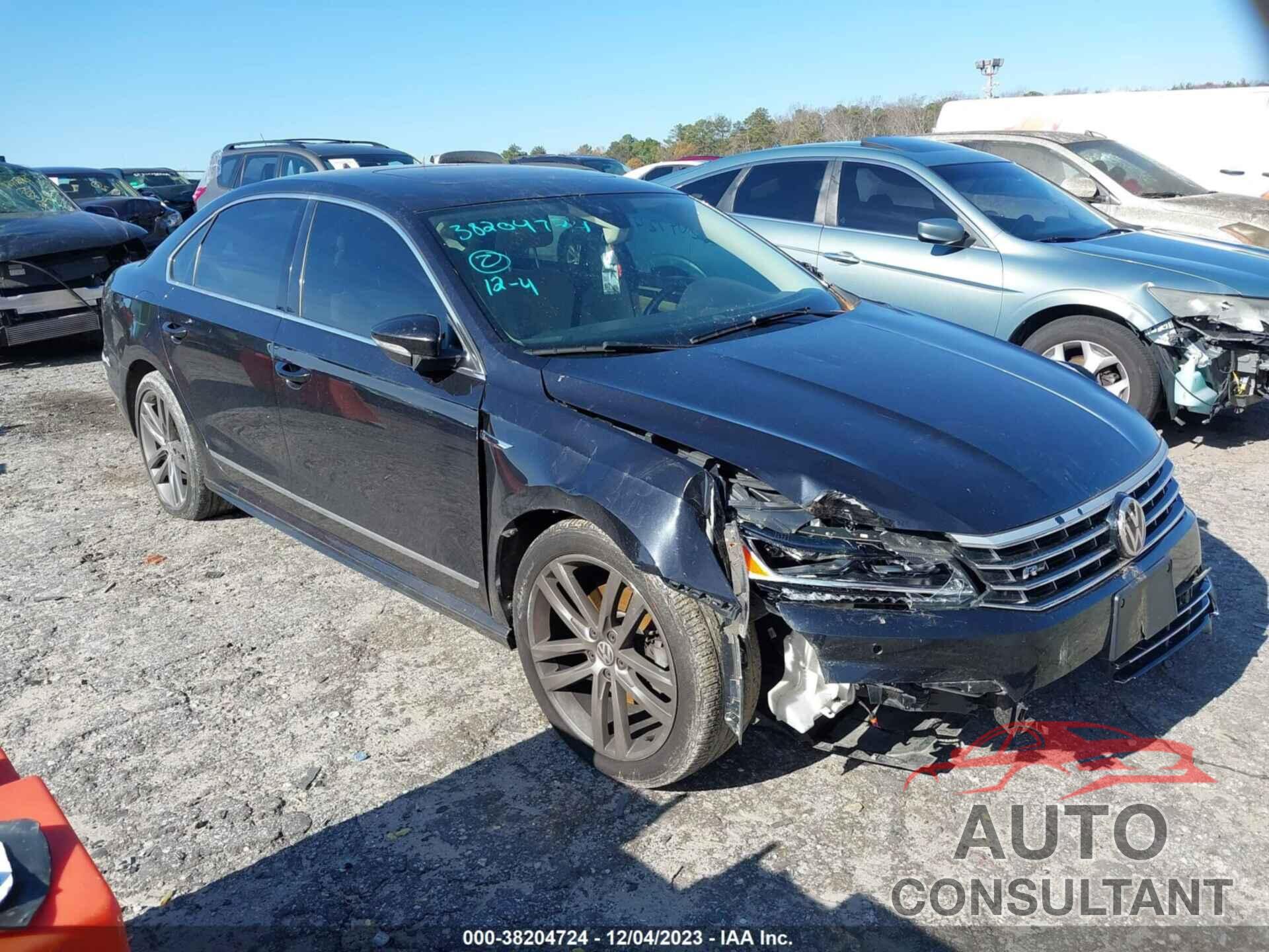 VOLKSWAGEN PASSAT 2019 - 1VWMA7A37KC013245