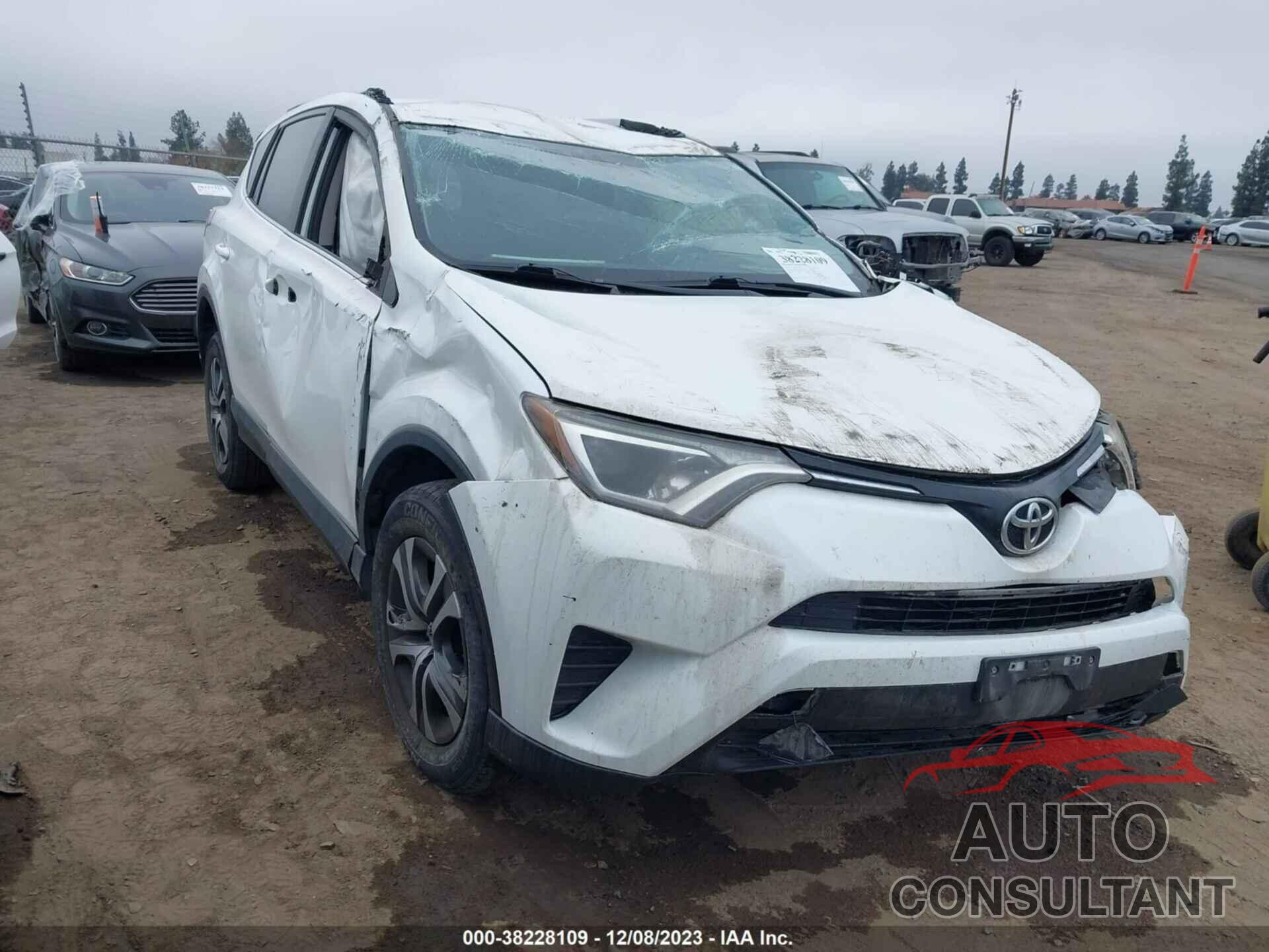 TOYOTA RAV4 2016 - JTMZFREV3GD083389