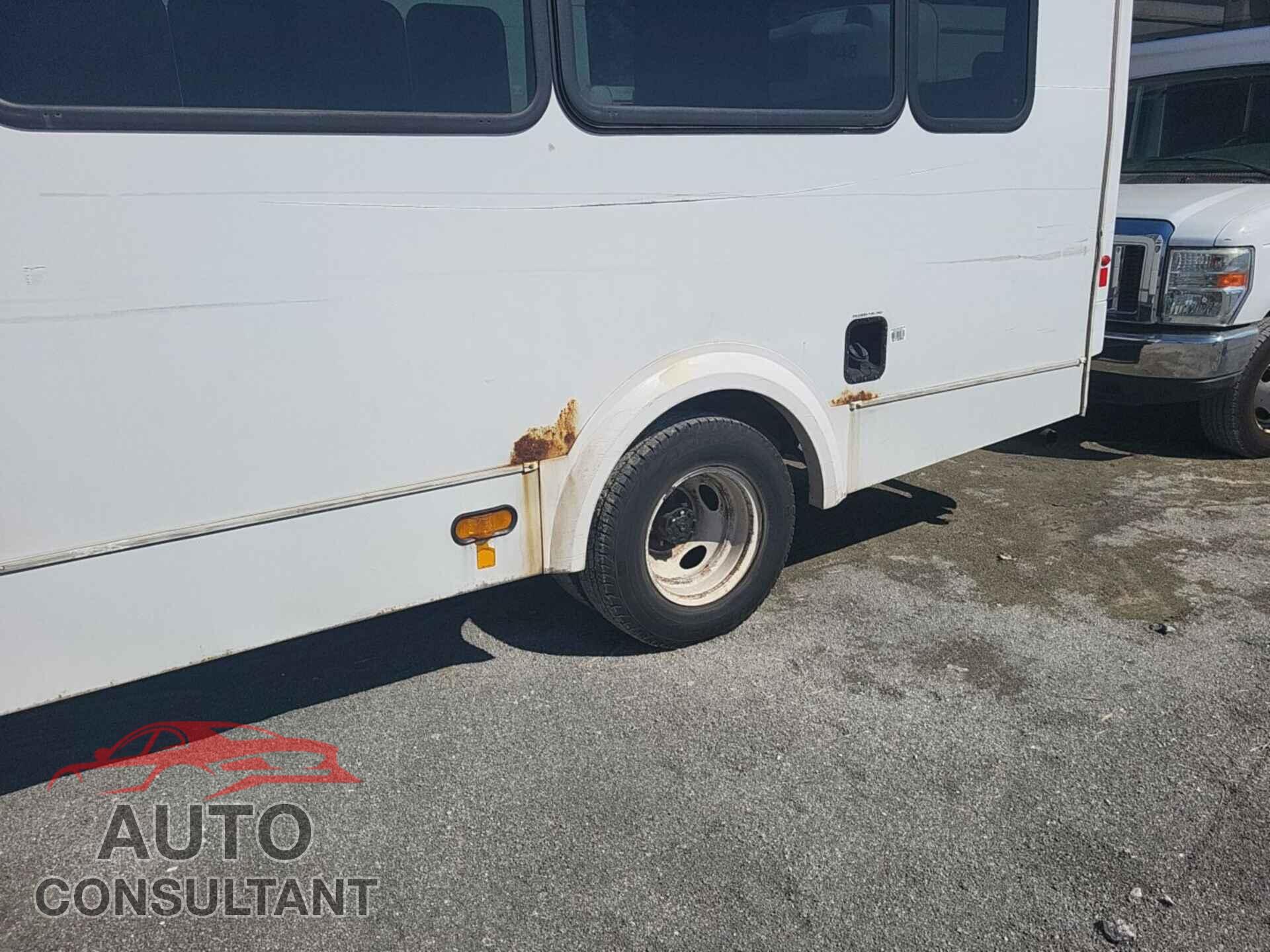 FORD E-450 CUTAWAY 2017 - 1FDFE4FS5HDC32007