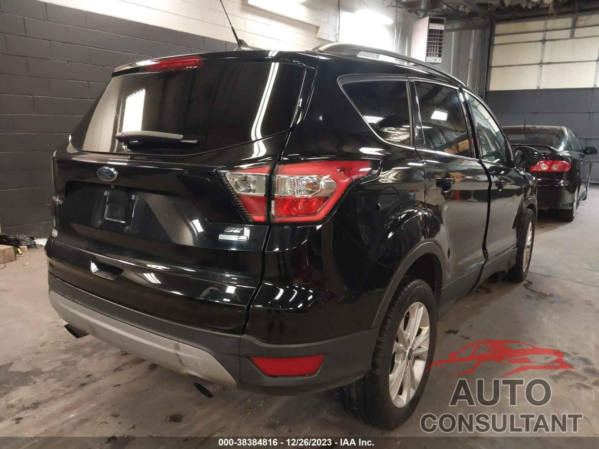 FORD ESCAPE 2018 - 1FMCU9GD2JUC43815