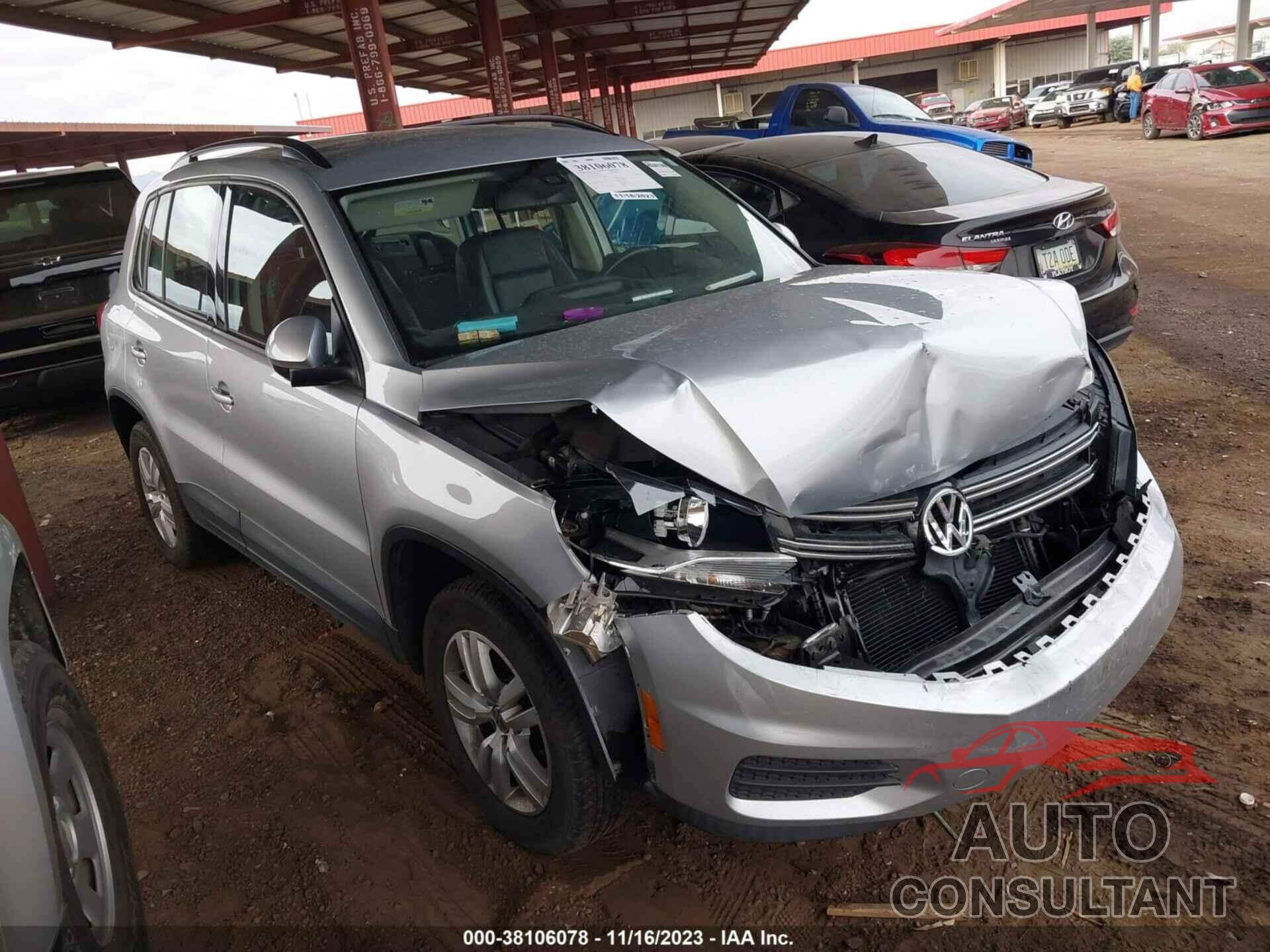 VOLKSWAGEN TIGUAN 2017 - WVGAV7AX2HK013855