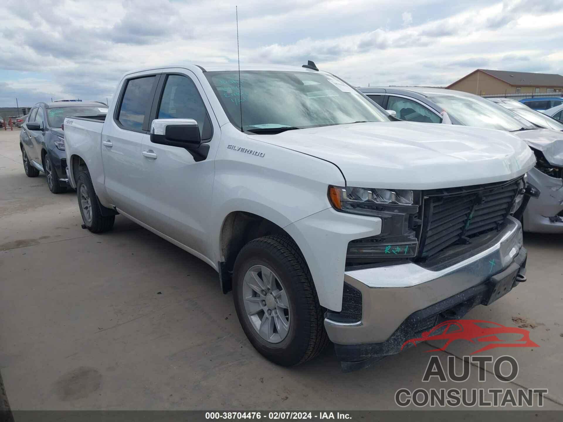 CHEVROLET SILVERADO 1500 2021 - 1GCUYDED8MZ240248
