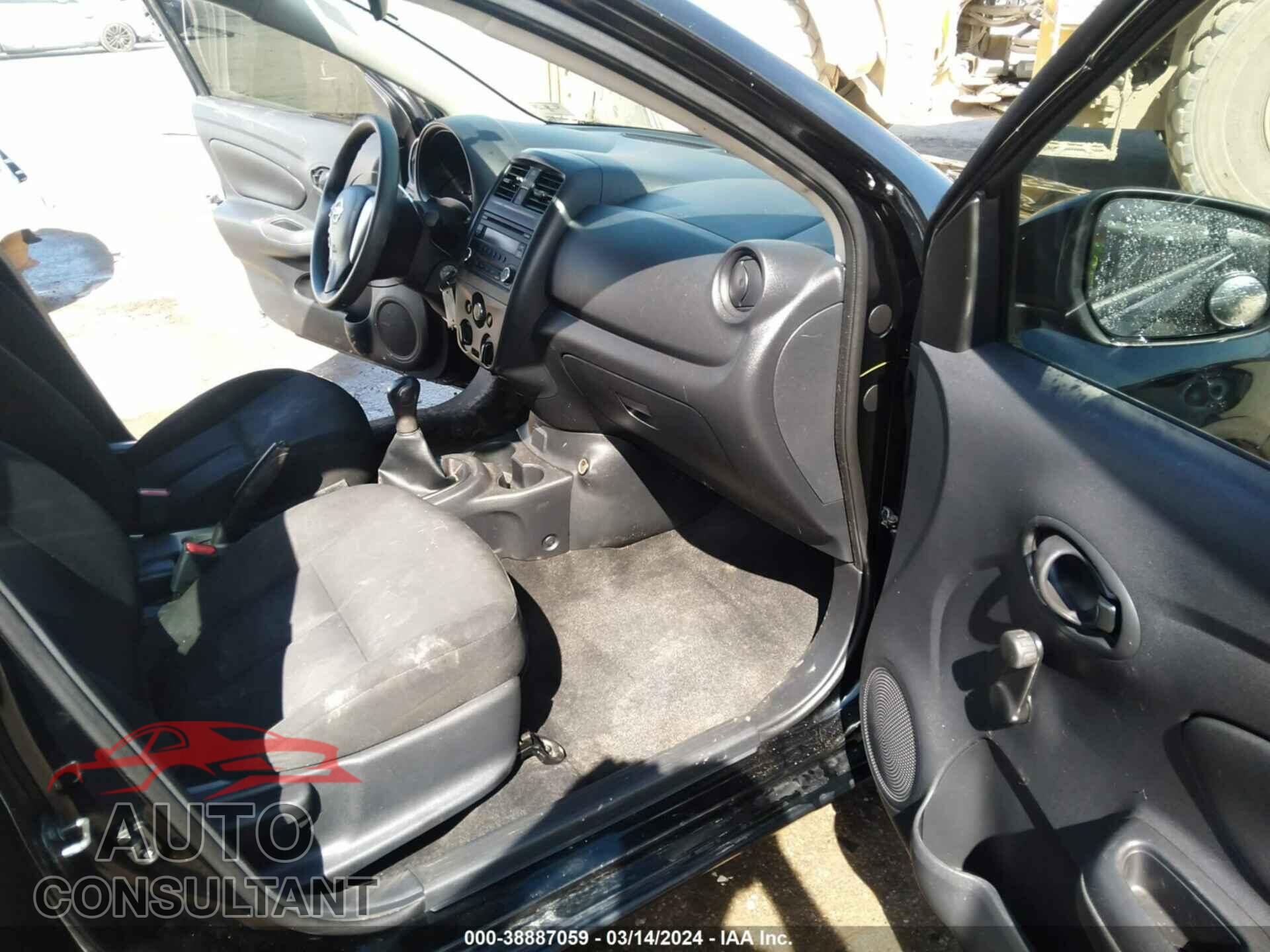 NISSAN VERSA 2017 - 3N1CN7AP5HL821275