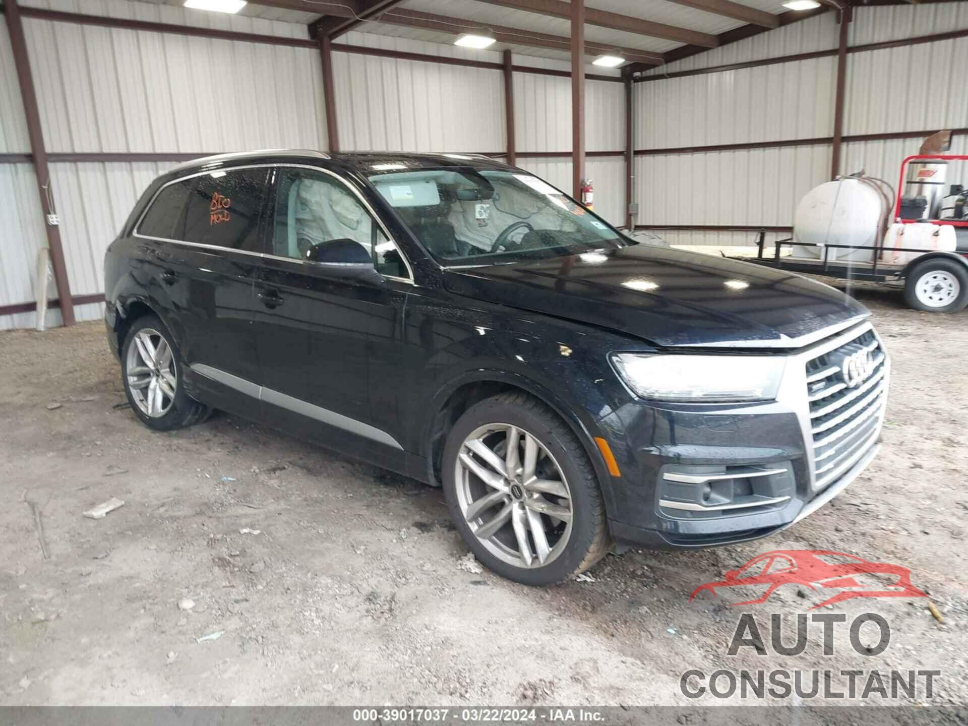 AUDI Q7 2018 - WA1VAAF74JD008233