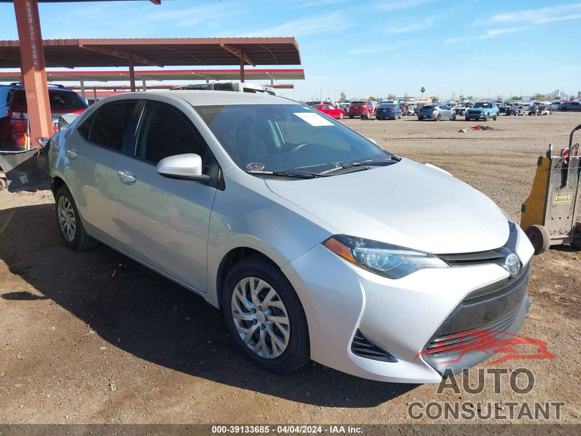 TOYOTA COROLLA 2018 - 2T1BURHE2JC123355
