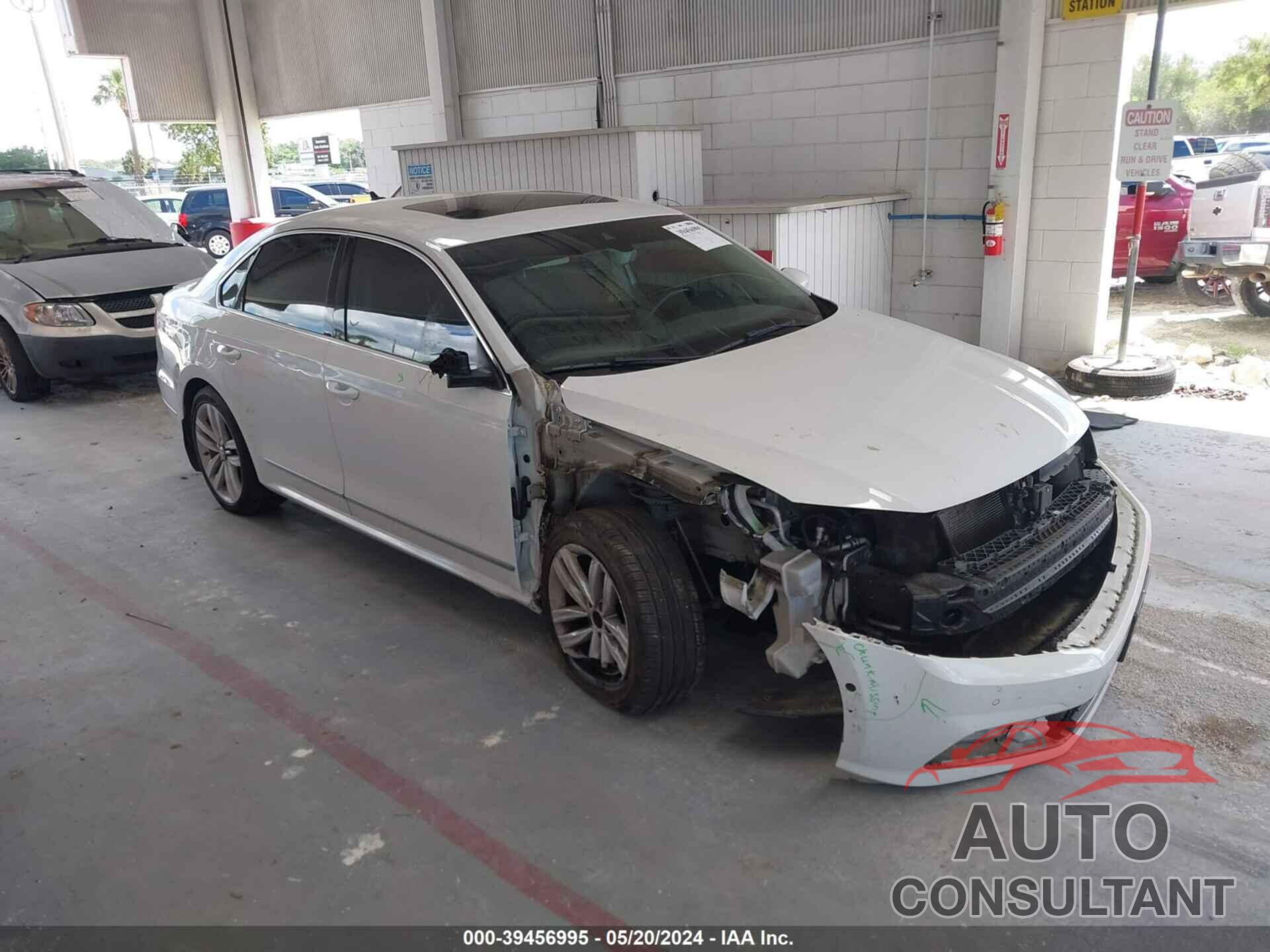 VOLKSWAGEN PASSAT 2016 - 1VWCM7A34GC030630