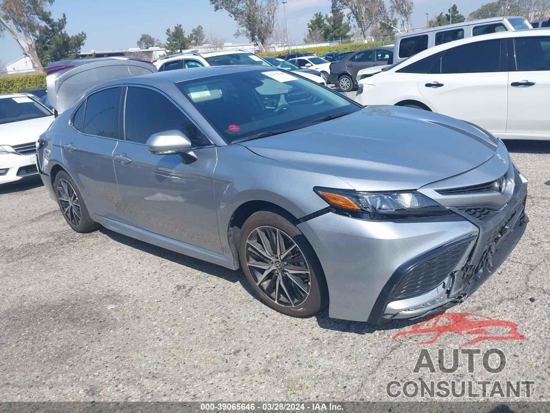 TOYOTA CAMRY 2024 - 4T1G11AK9RU878027