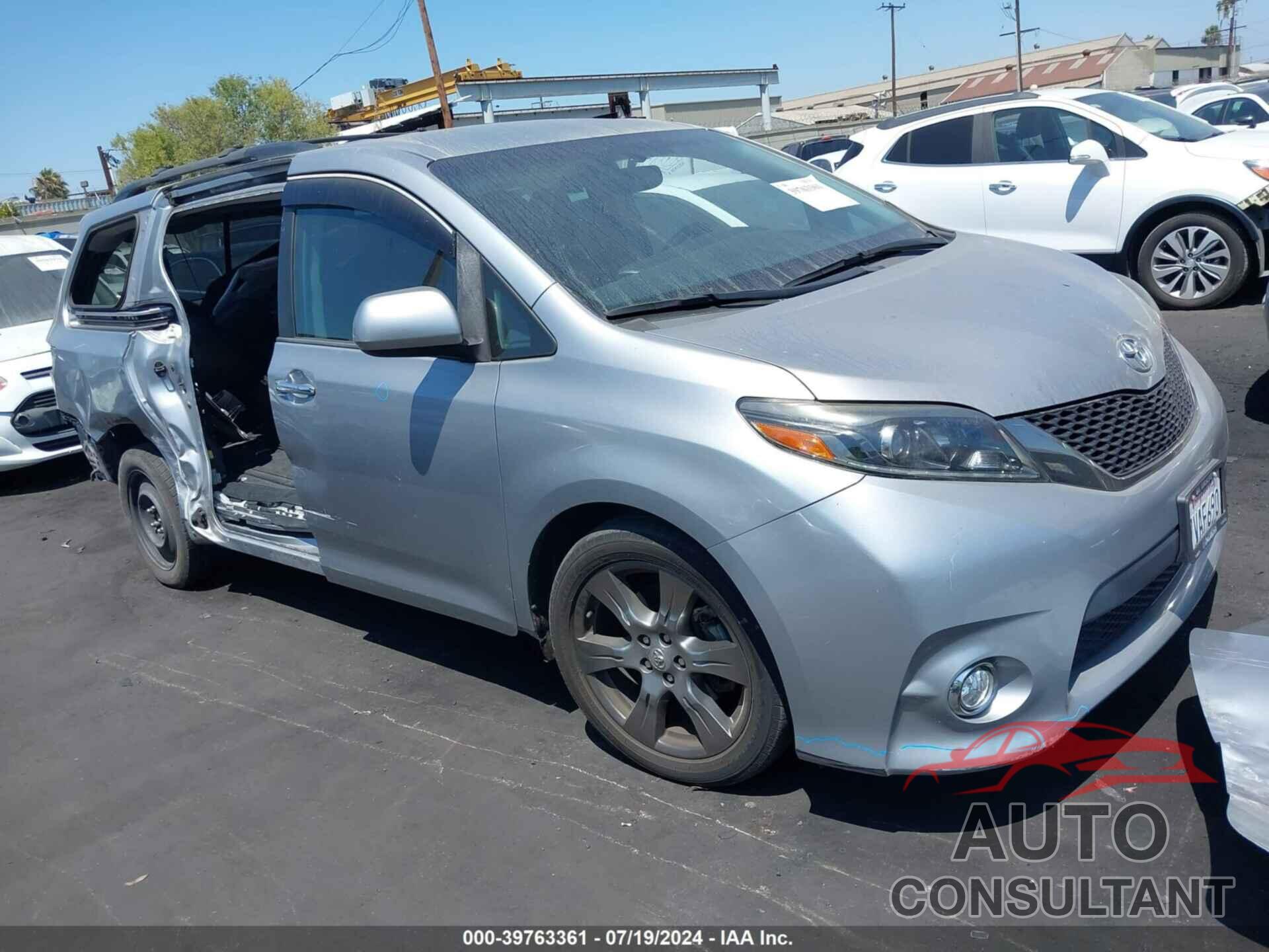 TOYOTA SIENNA 2017 - 5TDXZ3DCXHS771472