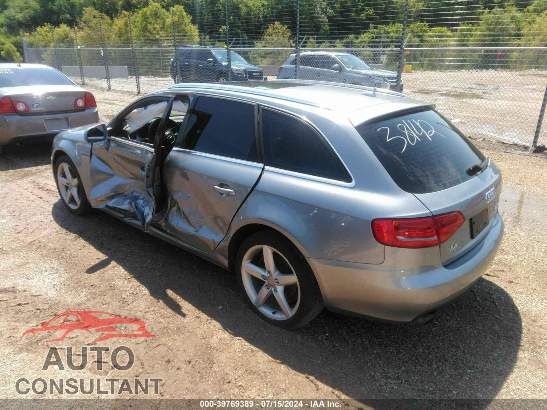 AUDI A4 2010 - WAUWFBFL9AA137369