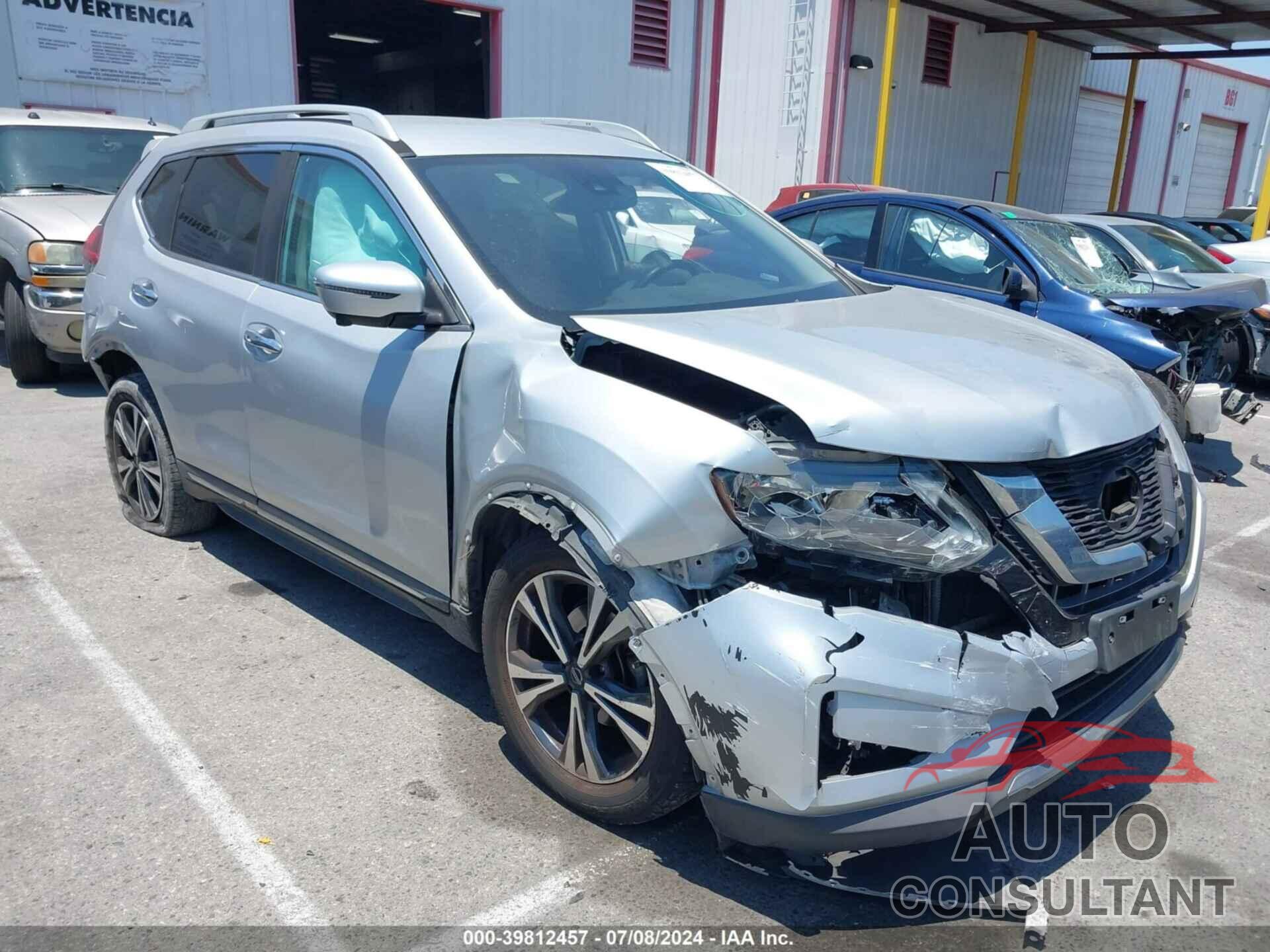 NISSAN ROGUE 2018 - 5N1AT2MT7JC738031