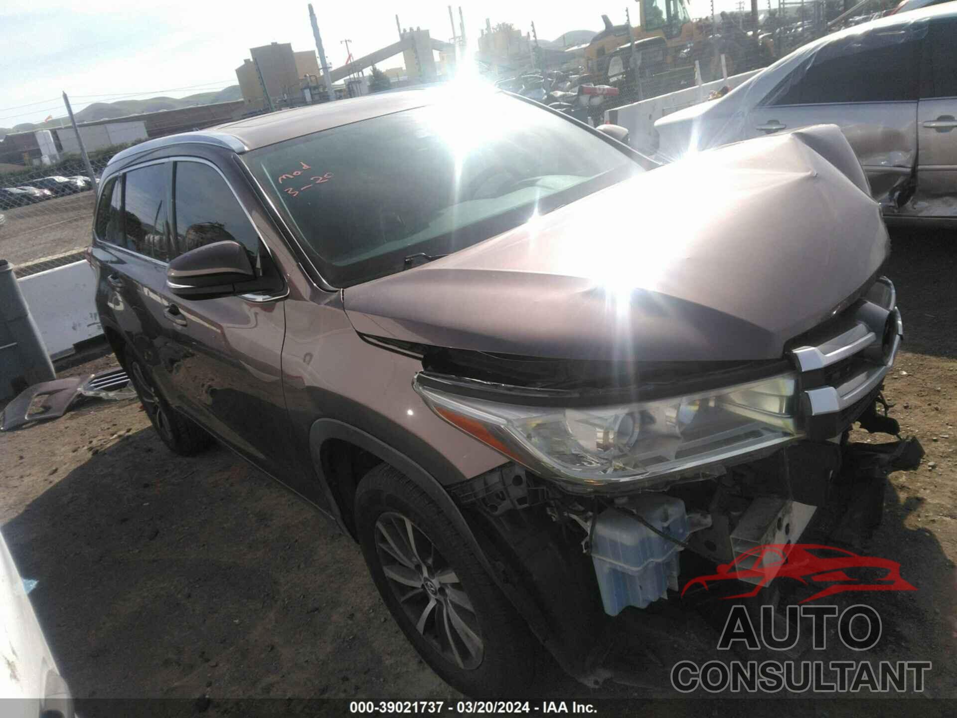 TOYOTA HIGHLANDER 2018 - 5TDKZRFH1JS256002