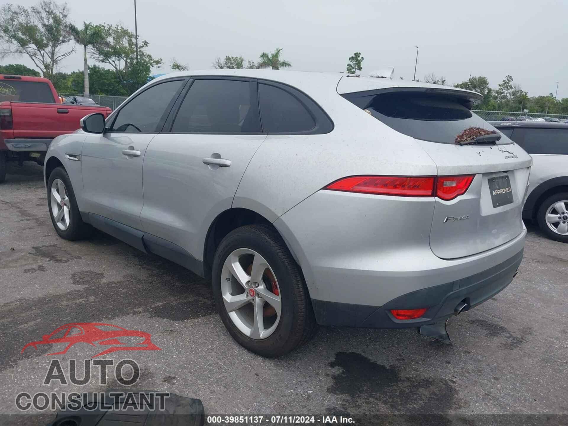 JAGUAR F-PACE 2018 - SADCJ2FX2JA268493