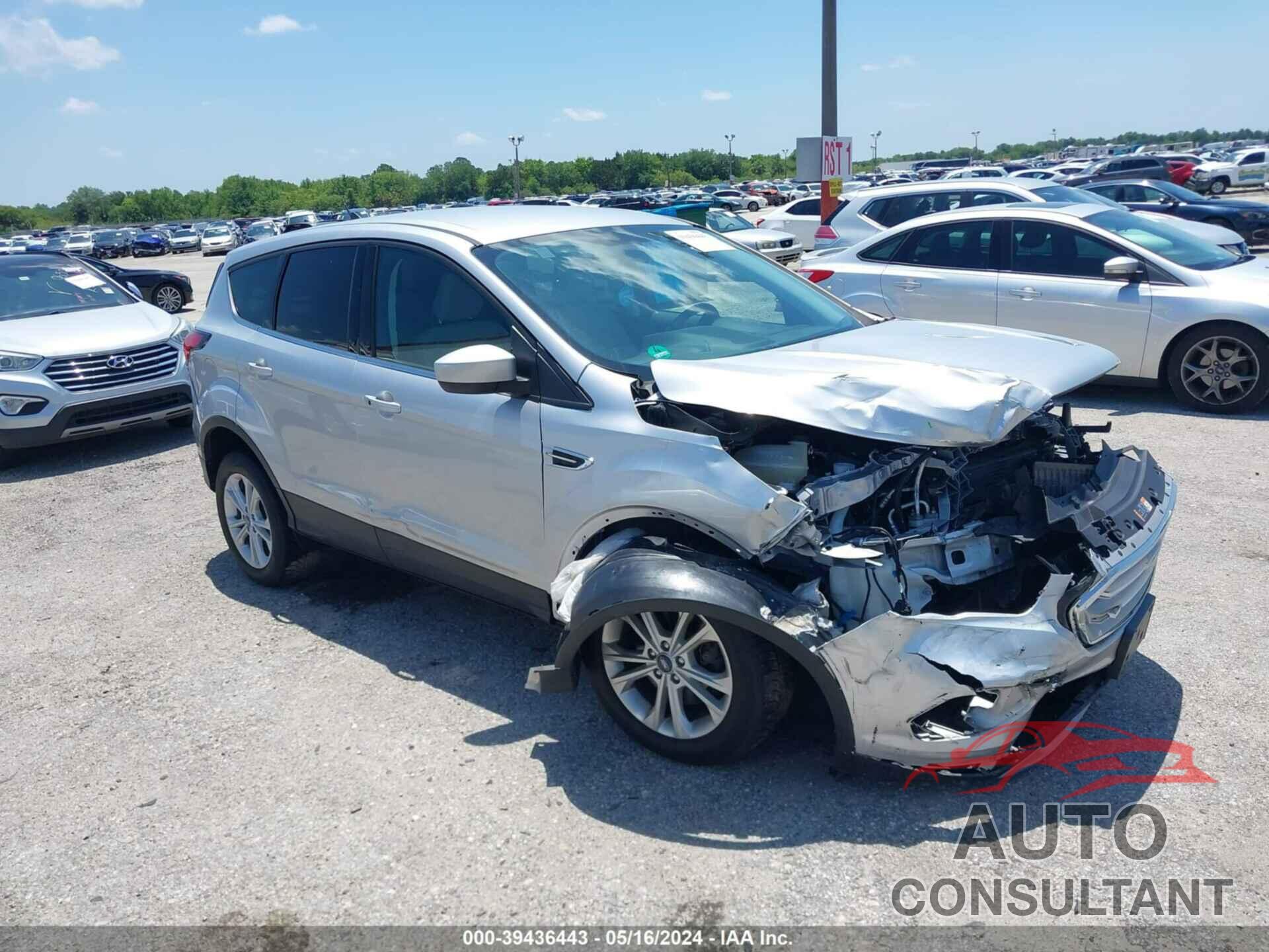 FORD ESCAPE 2019 - 1FMCU9G9XKUB83568