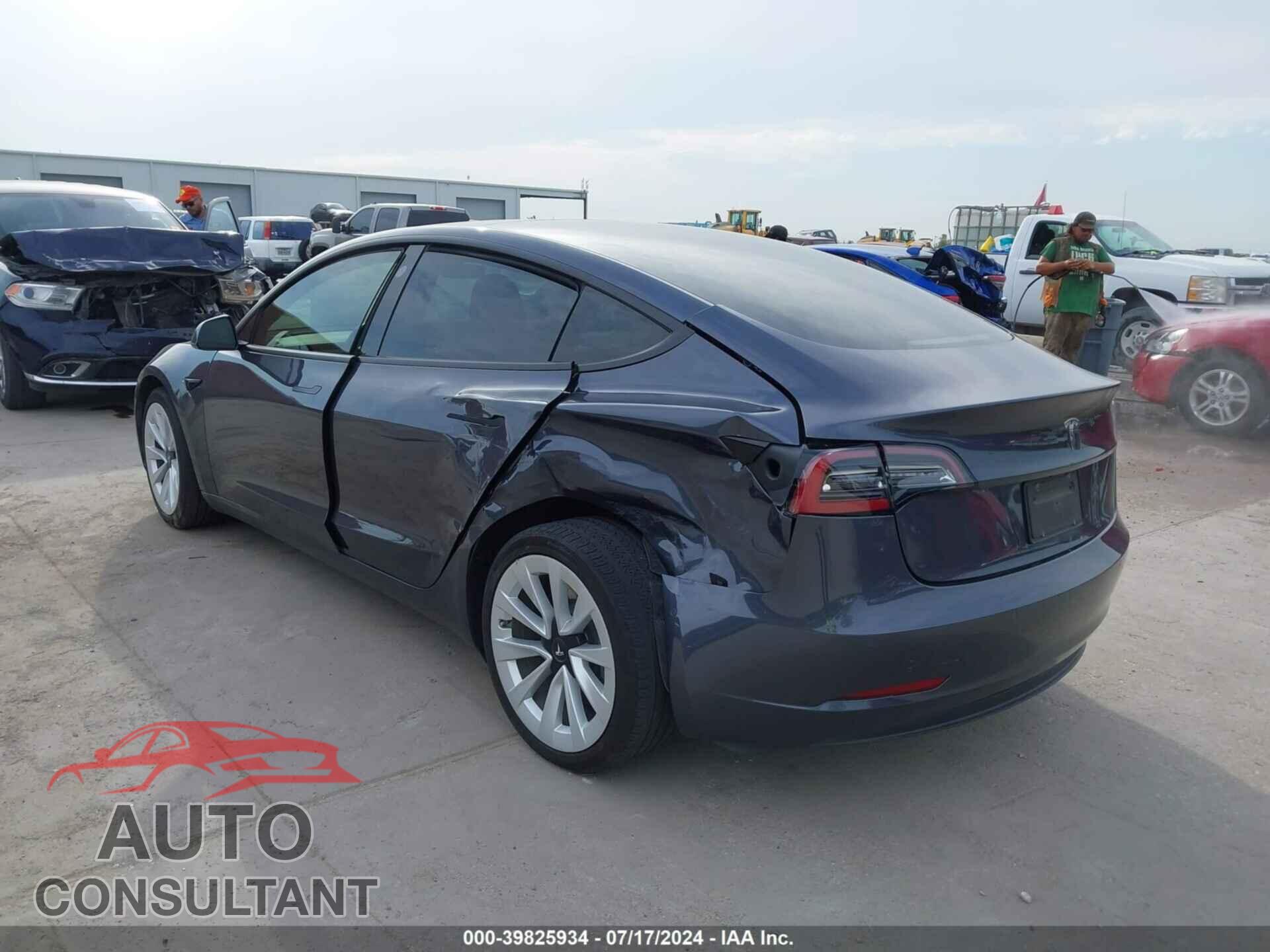 TESLA MODEL 3 2022 - 5YJ3E1EA2NF241122