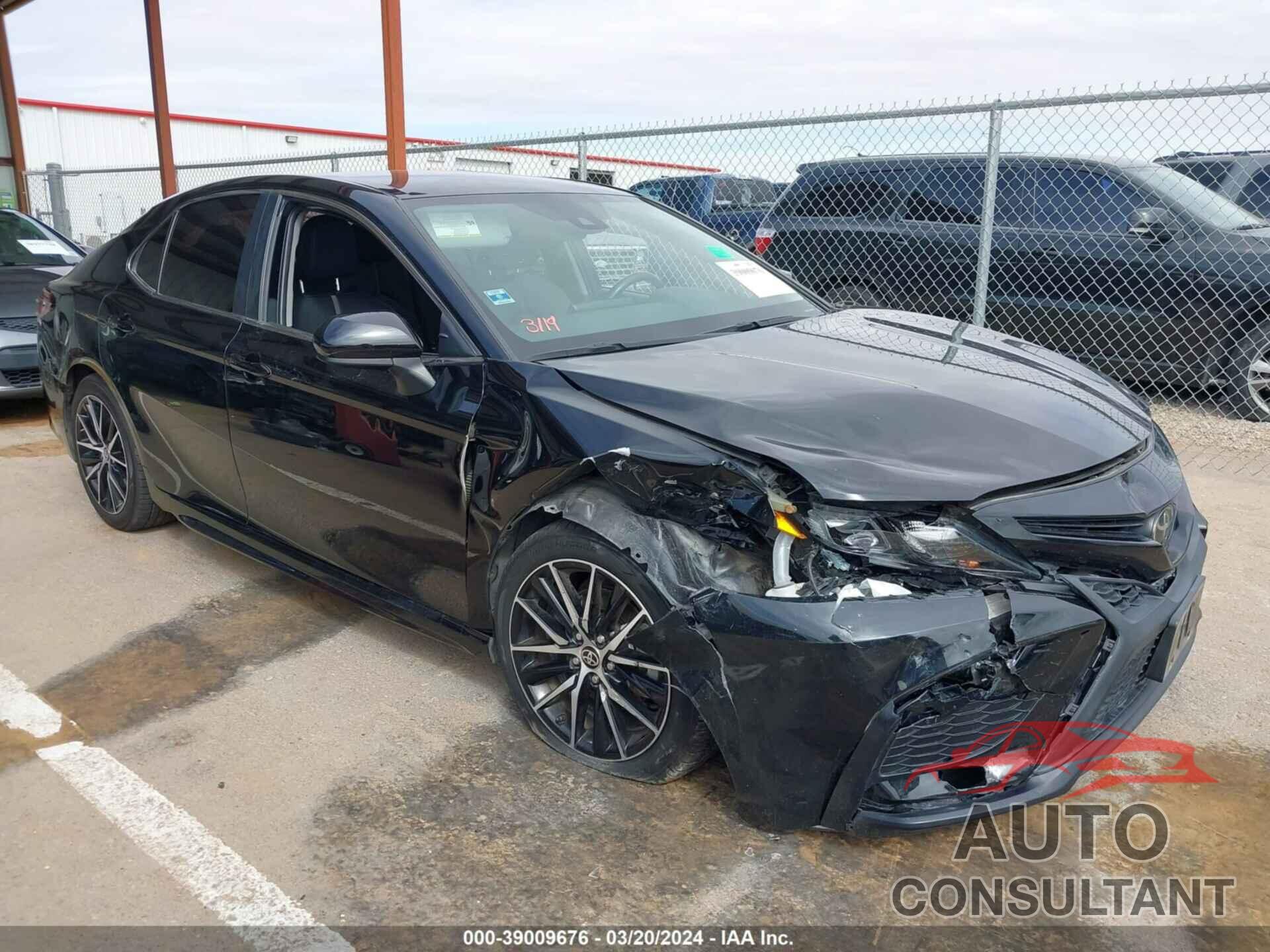 TOYOTA CAMRY 2021 - 4T1G11AKXMU526244