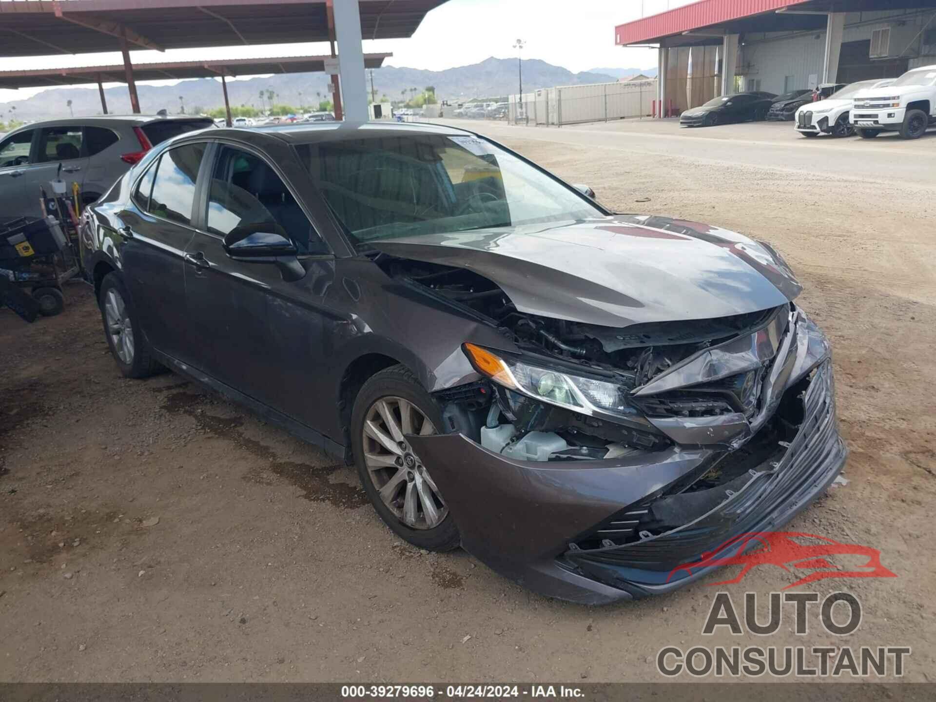 TOYOTA CAMRY 2018 - 4T1B11HK6JU602828