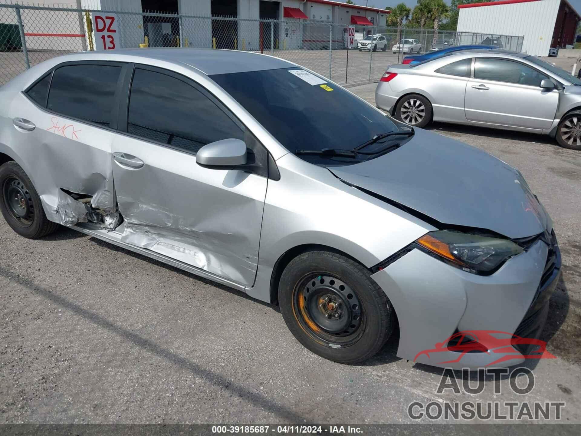 TOYOTA COROLLA 2018 - 5YFBURHE5JP766282