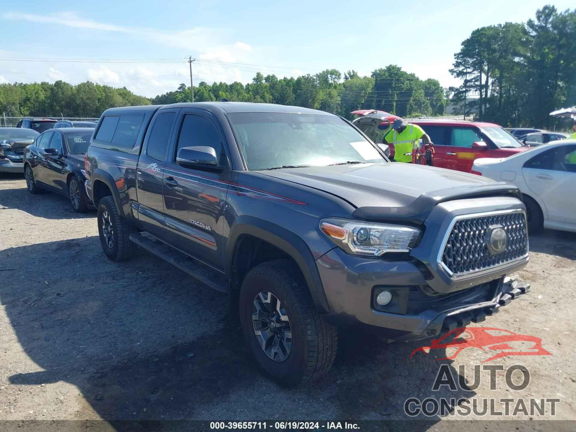 TOYOTA TACOMA 2018 - 5TFSZ5ANXJX138109