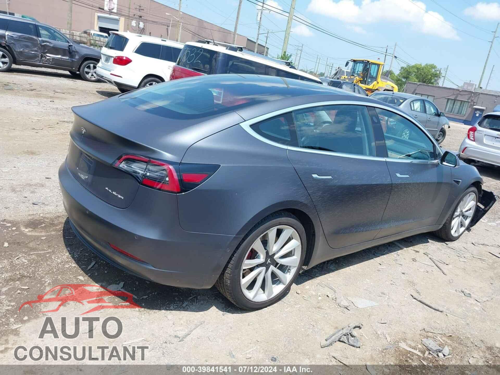 TESLA MODEL 3 2018 - 5YJ3E1EB5JF145357