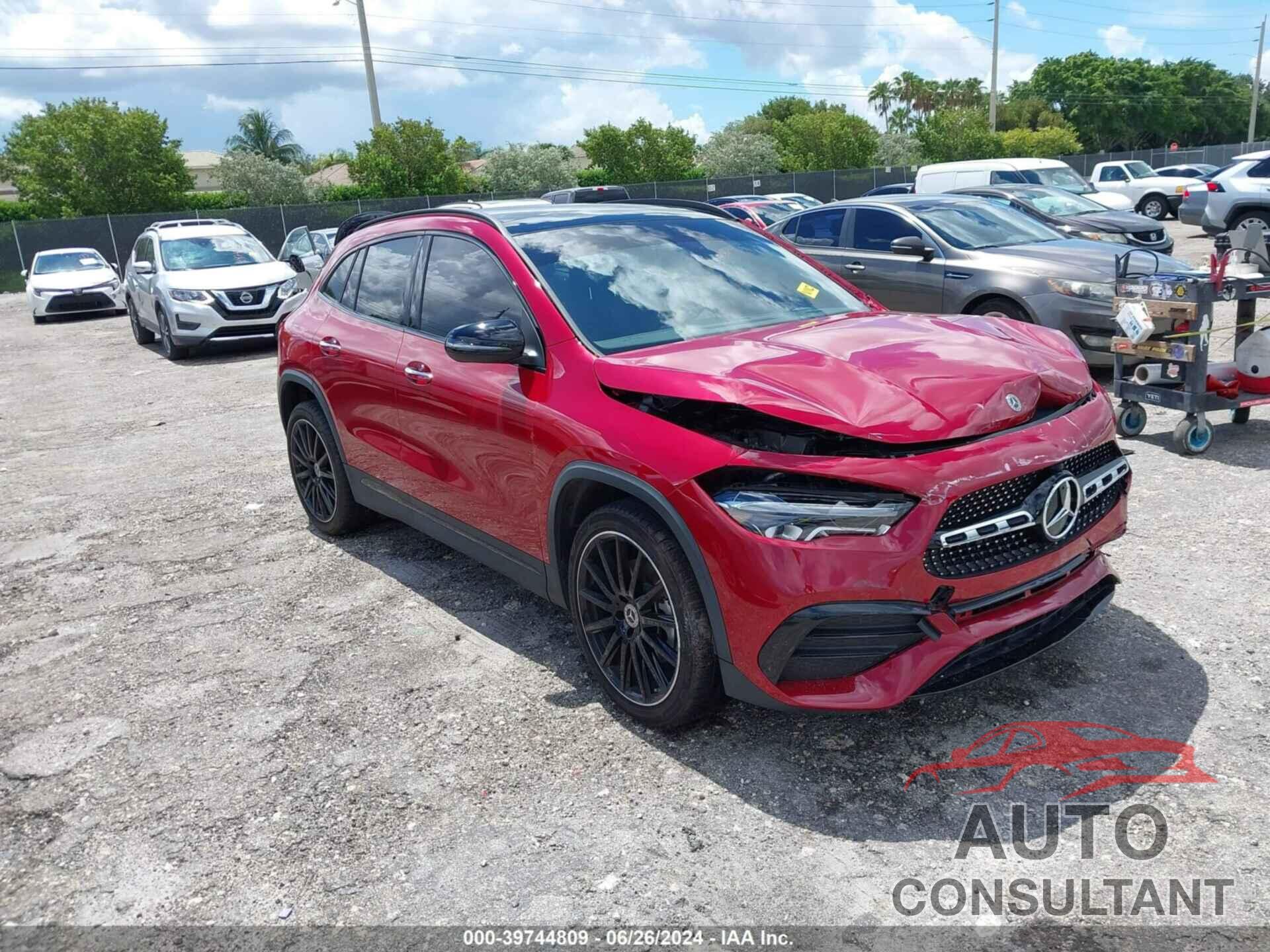 MERCEDES-BENZ GLA 250 2023 - W1N4N4GB1PJ448195