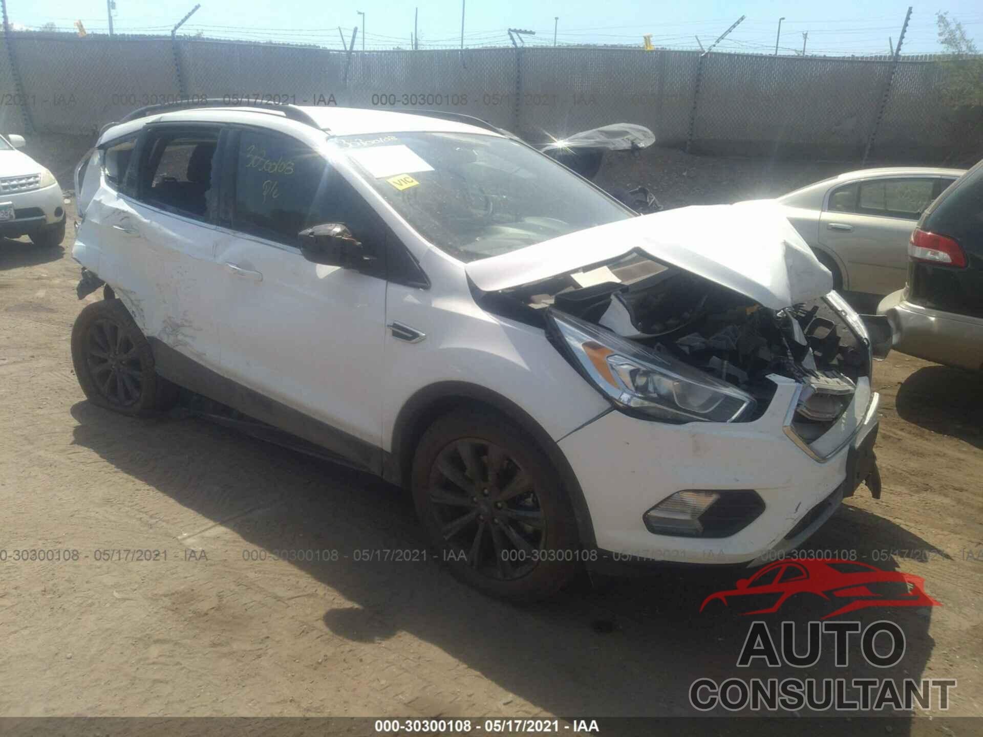 FORD ESCAPE 2017 - 1FMCU9GD4HUB44262