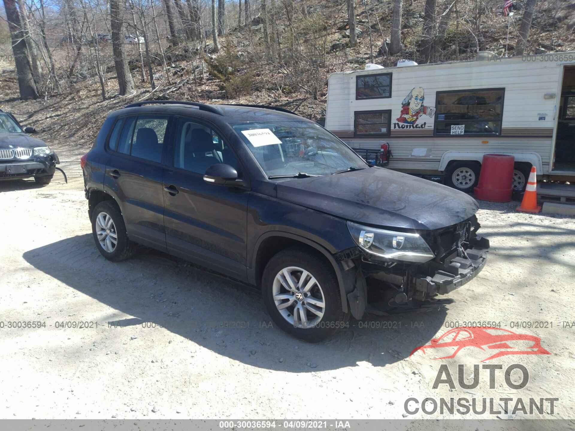 VOLKSWAGEN TIGUAN 2017 - WVGBV7AX3HW510832