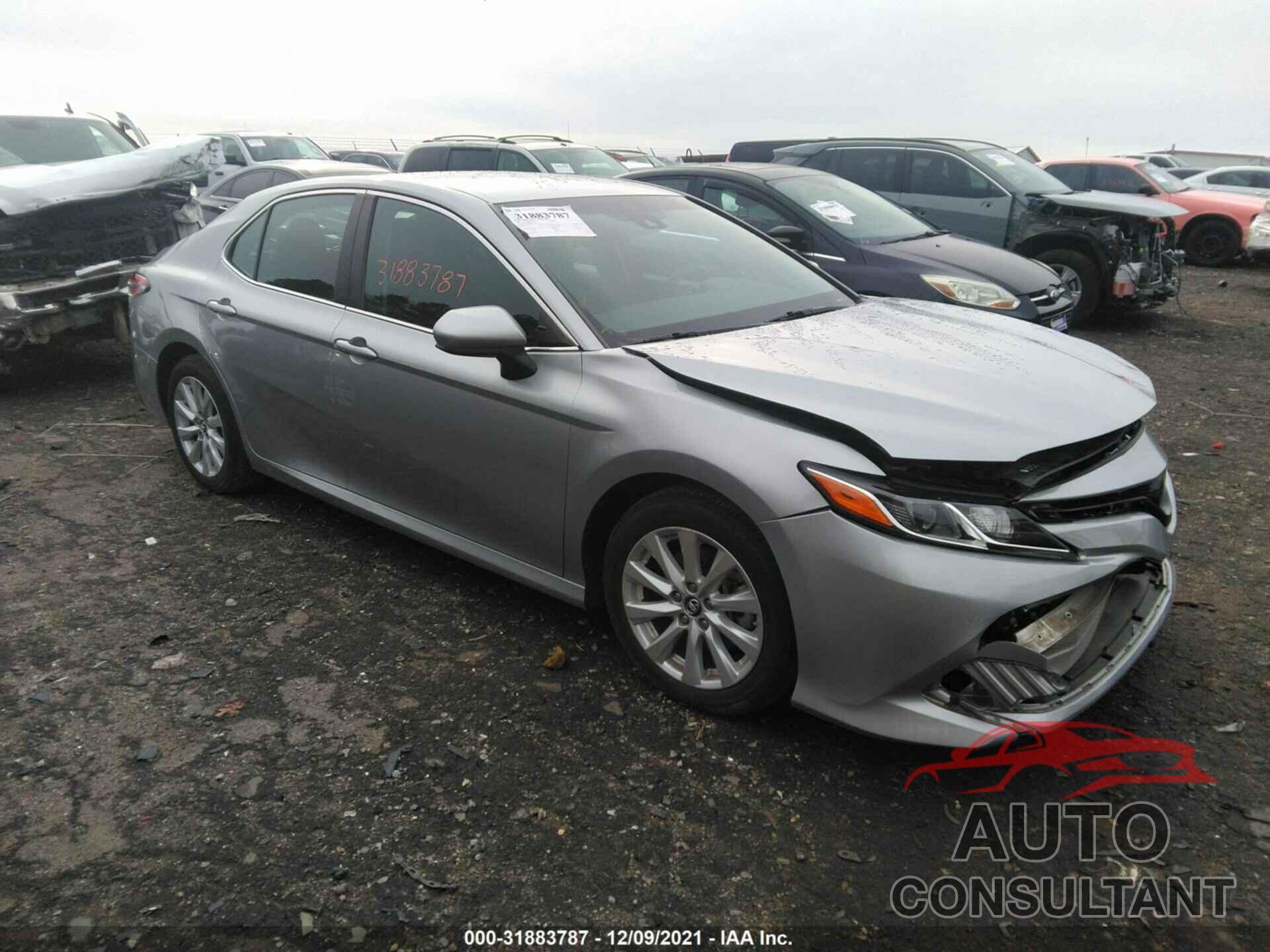 TOYOTA CAMRY 2018 - 4T1B11HK2JU123256